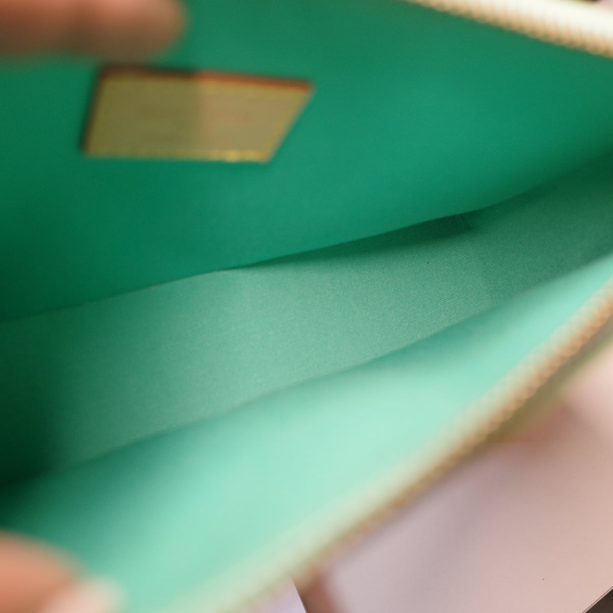 LOUIS VUITTON Green Vernis Mallory Square Bag