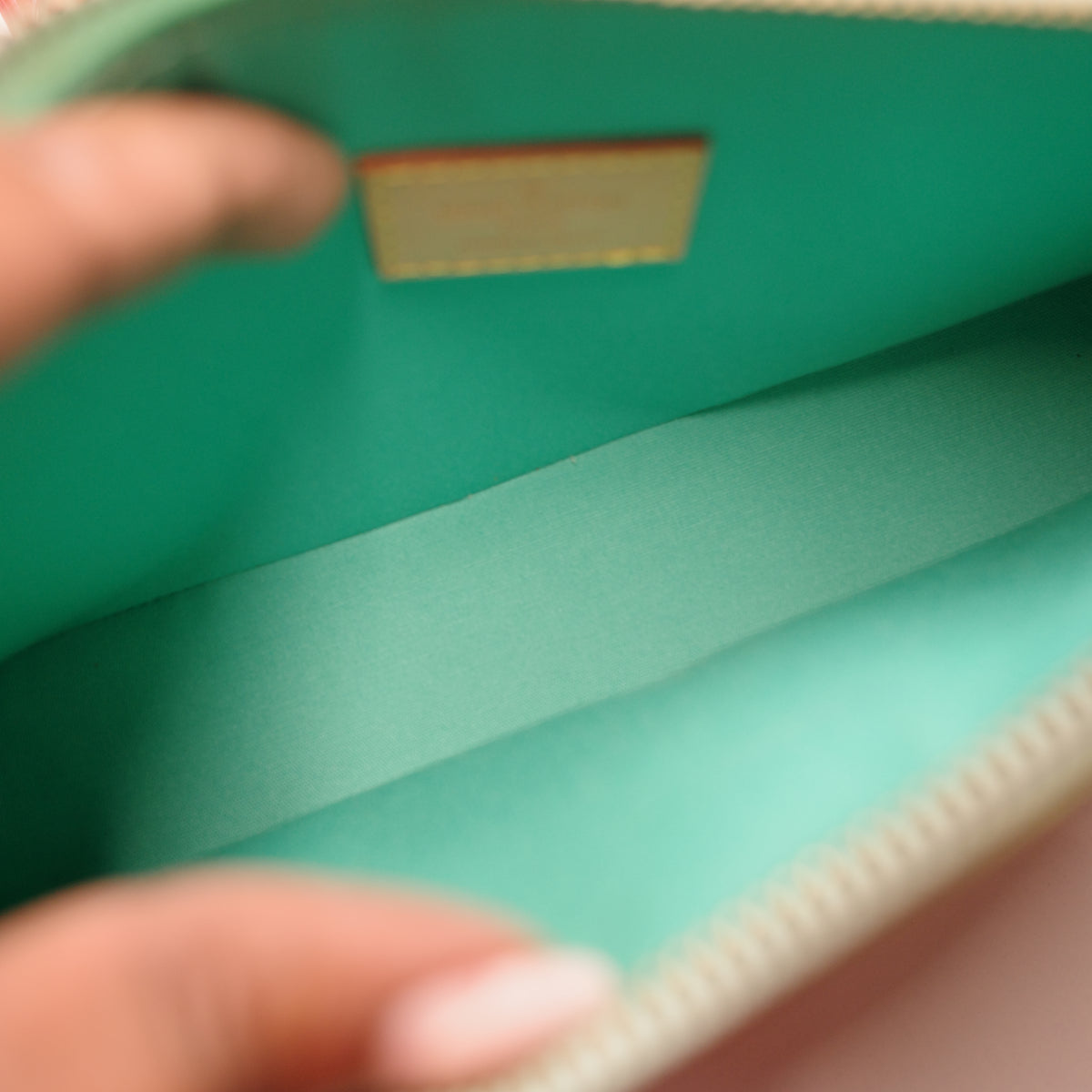 LOUIS VUITTON Green Vernis Mallory Square Bag