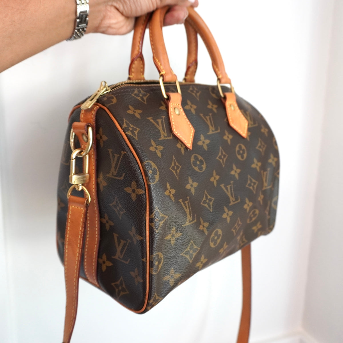 LOUIS VUITTON Monogram Speedy 25 Bandoliere