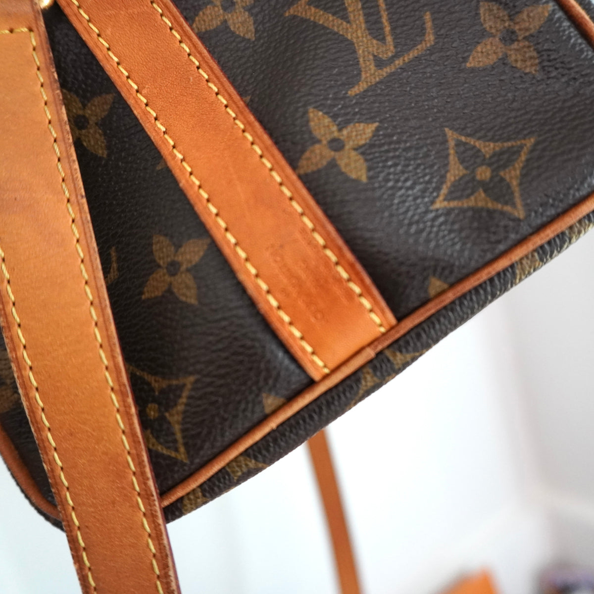 LOUIS VUITTON Monogram Speedy 25 Bandoliere
