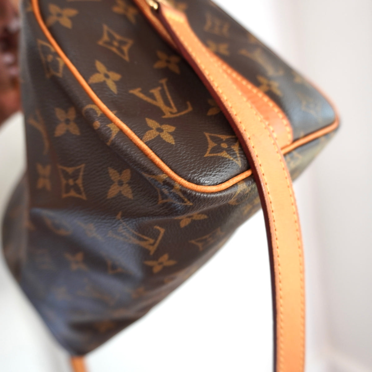 LOUIS VUITTON Monogram Speedy 25 Bandoliere