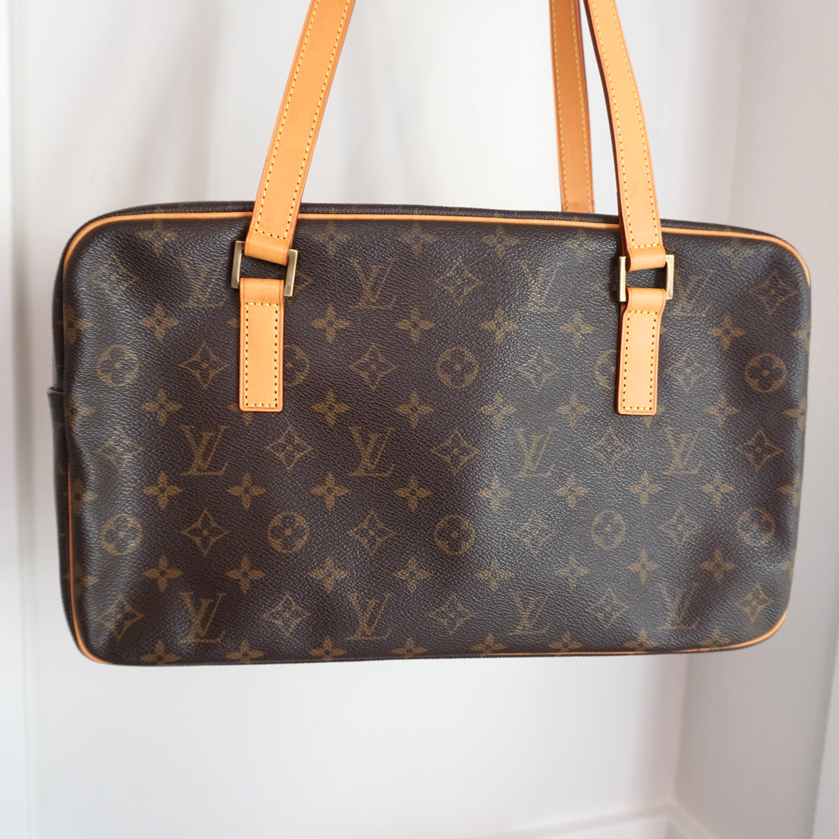 LOUIS VUITTON Monogram Cite GM