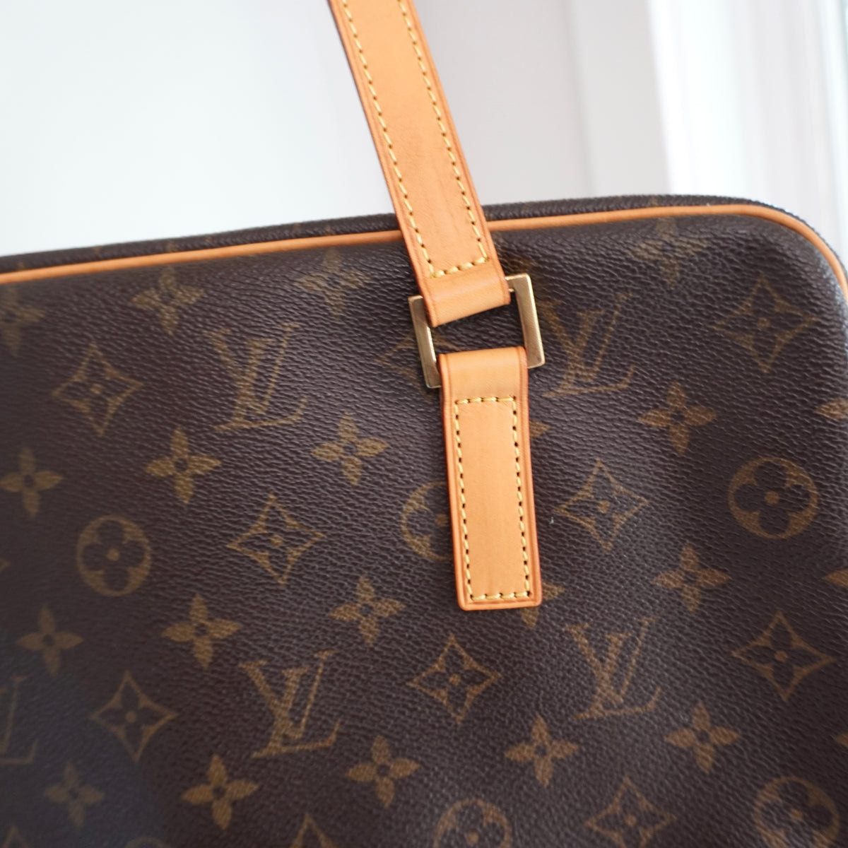 LOUIS VUITTON Monogram Cite GM