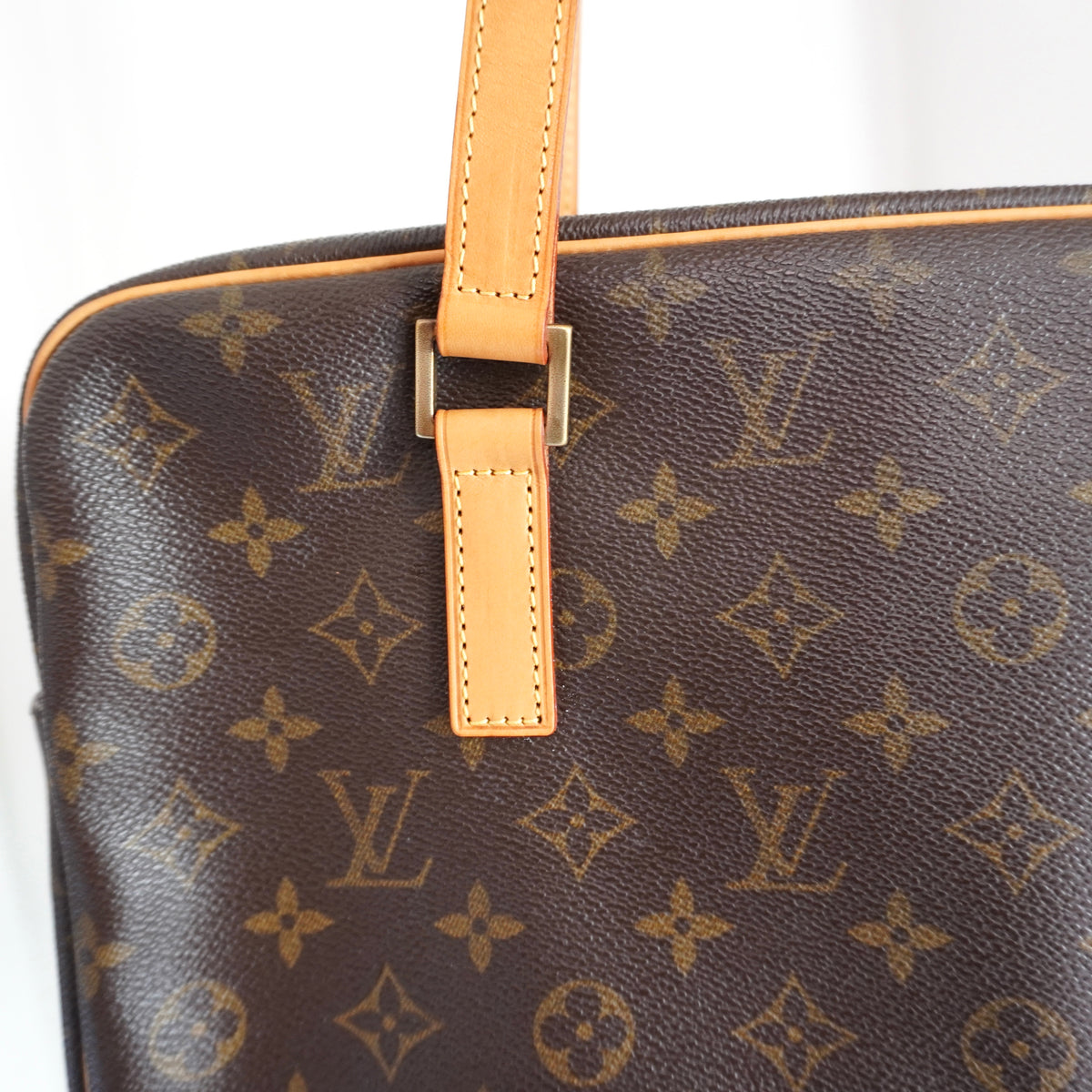 LOUIS VUITTON Monogram Cite GM