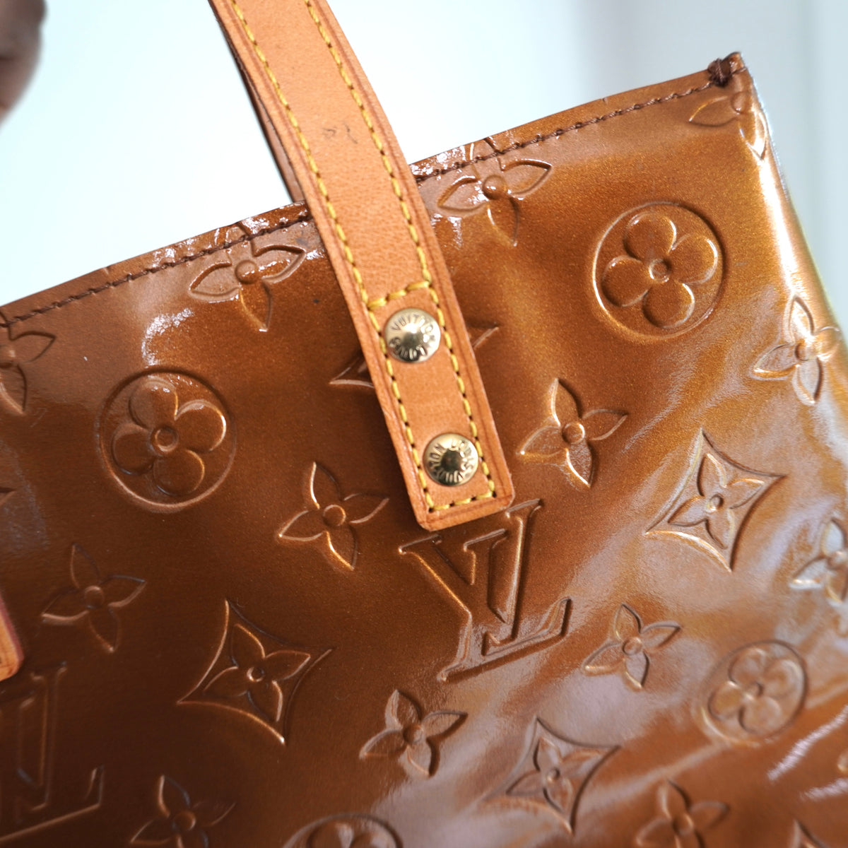 LOUIS VUITTON Vernis Reade PM Bronze