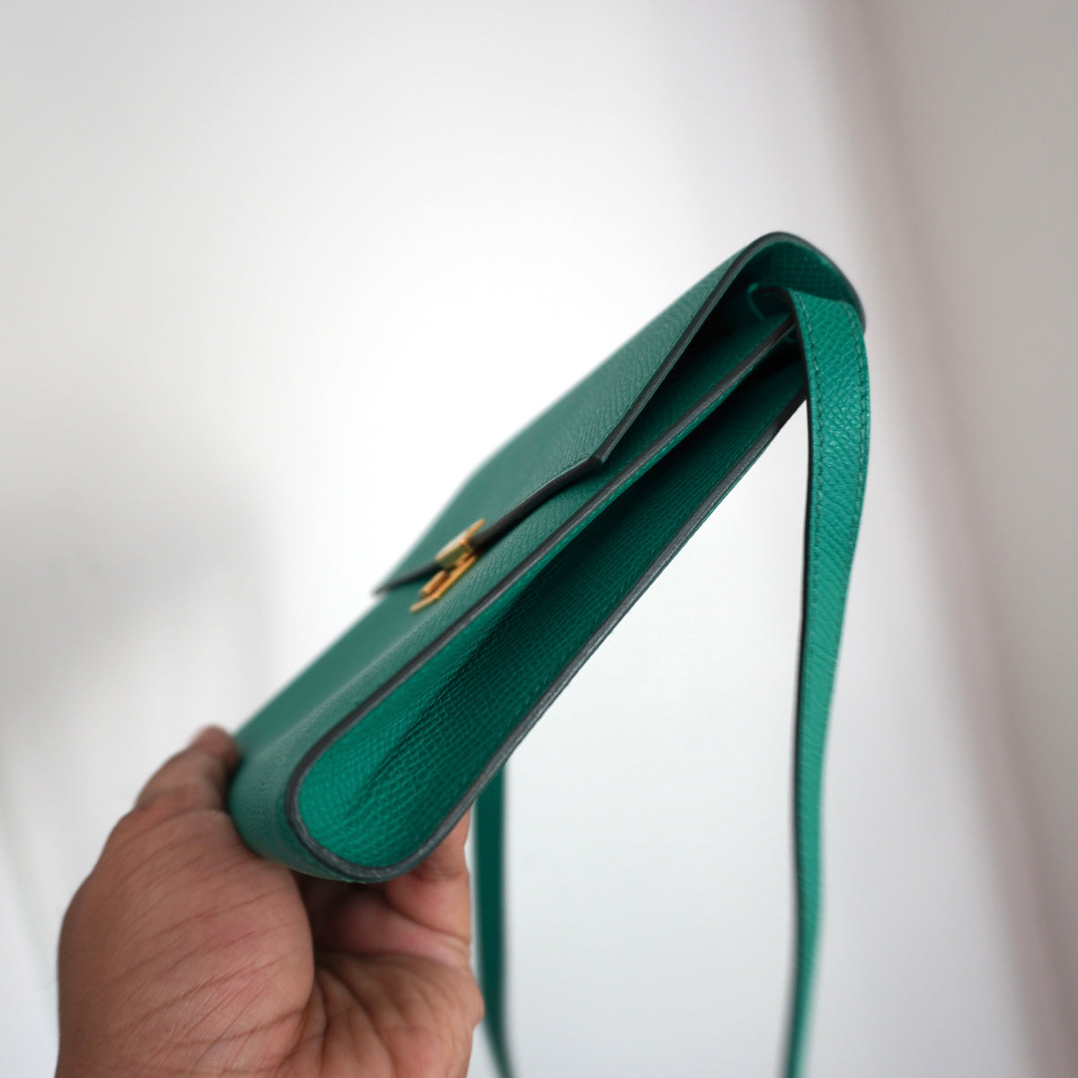 HERMES Clic 16 Green Epsom Wallet on Strap Z Stamp
