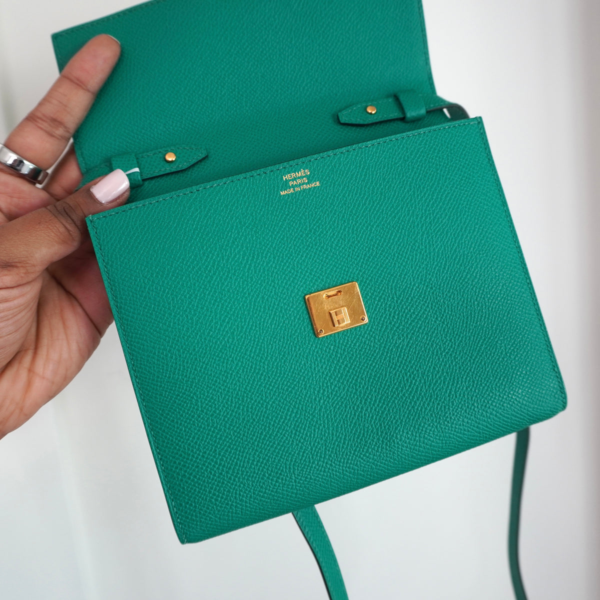 HERMES Clic 16 Green Epsom Wallet on Strap Z Stamp
