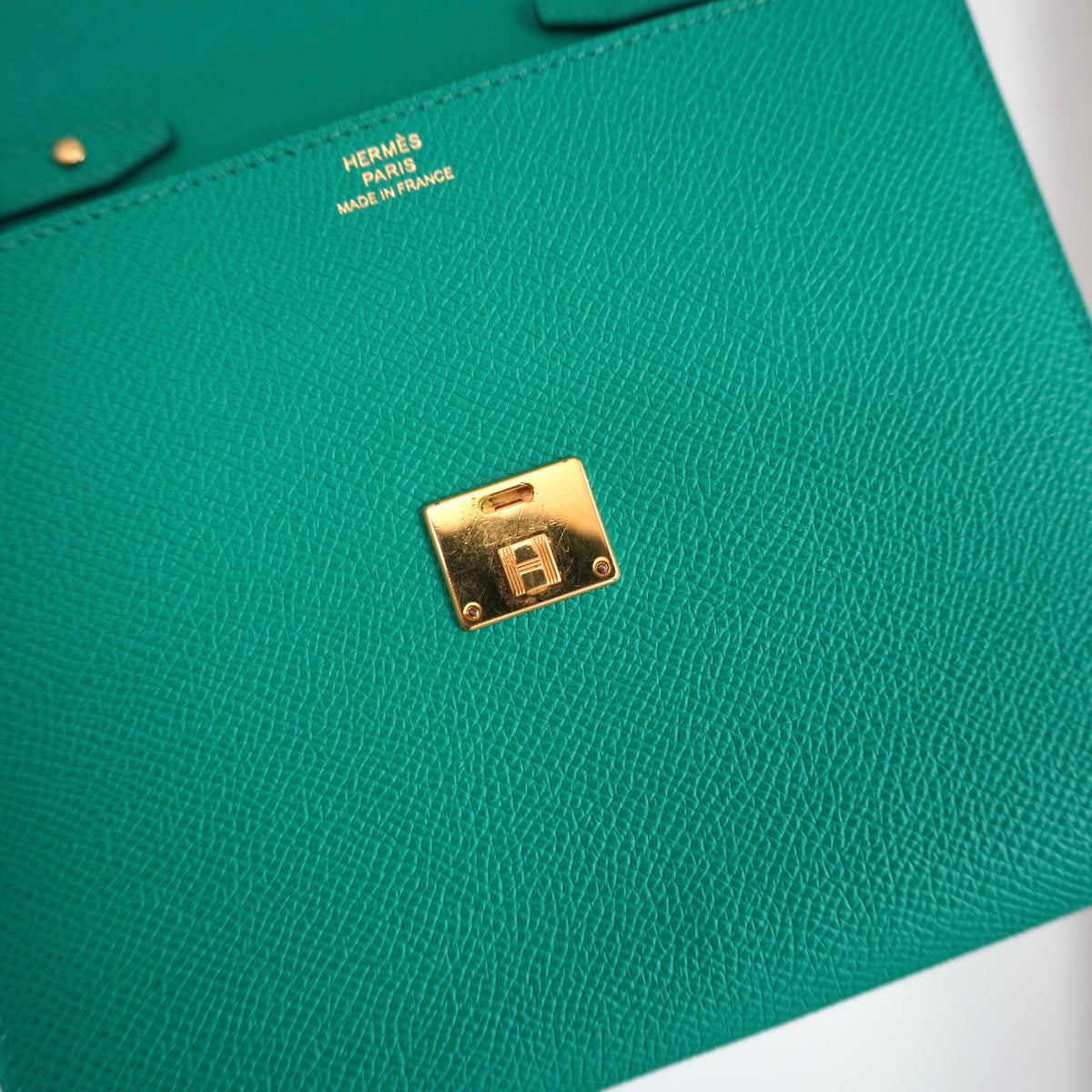 HERMES Clic 16 Green Epsom Wallet on Strap Z Stamp