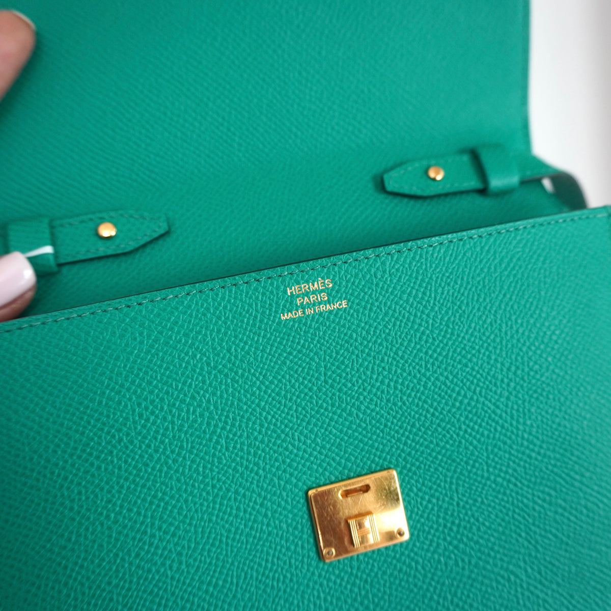 HERMES Clic 16 Green Epsom Wallet on Strap Z Stamp