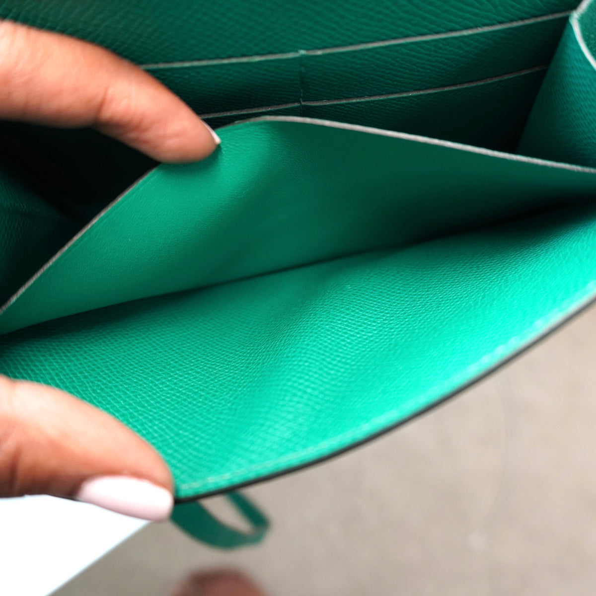 HERMES Clic 16 Green Epsom Wallet on Strap Z Stamp