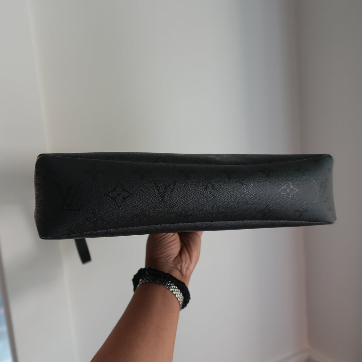 LOUIS VUITTON Pochette Voyage Souple Monogram Midnight