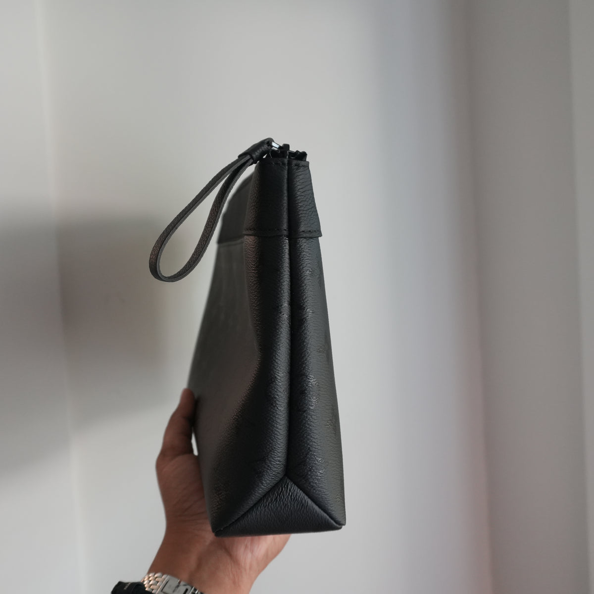LOUIS VUITTON Pochette Voyage Souple Monogram Midnight