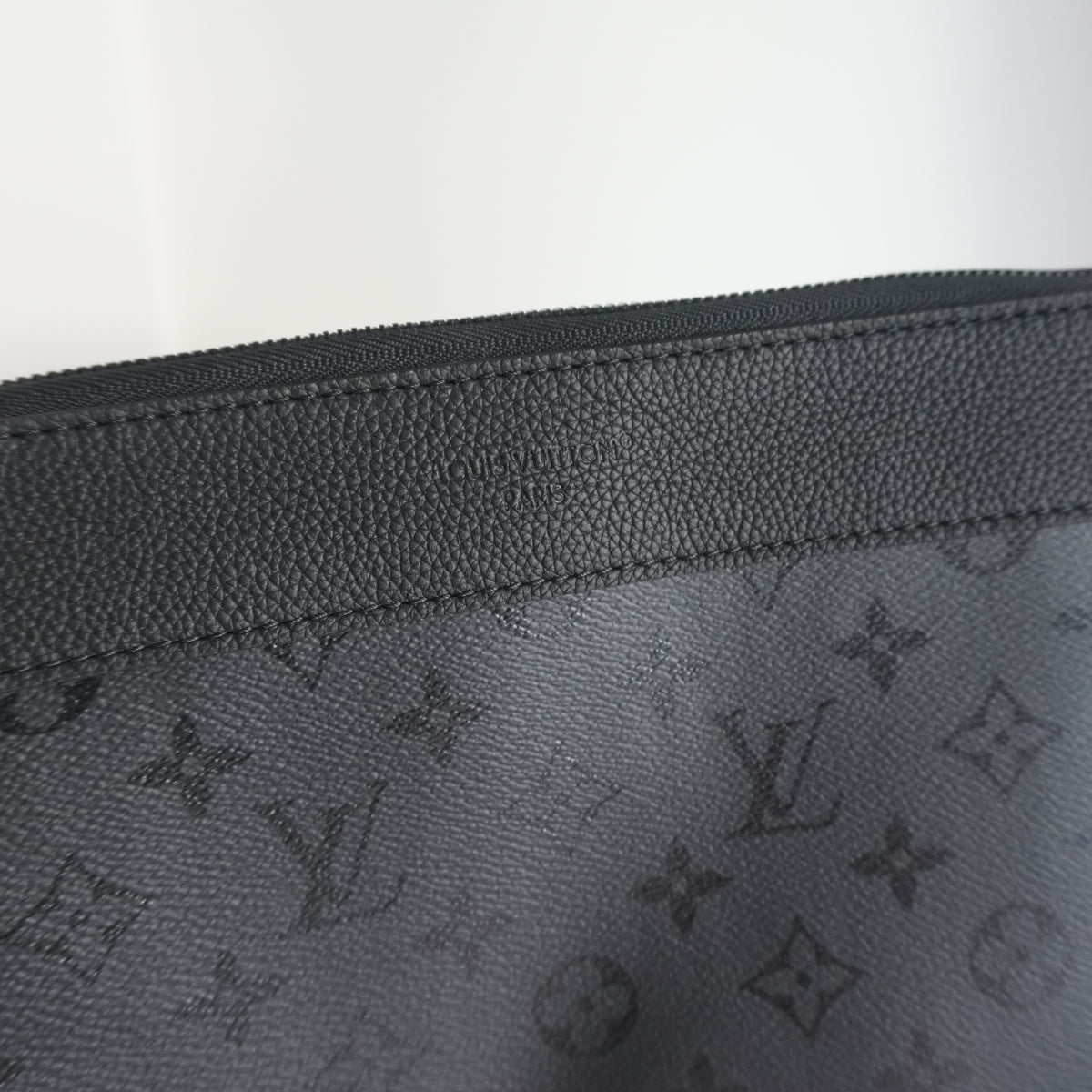 LOUIS VUITTON Pochette Voyage Souple Monogram Midnight