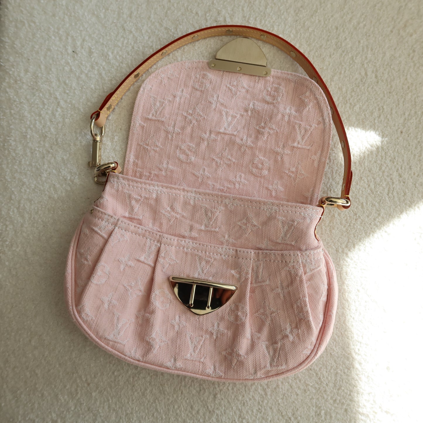 LOUIS VUITTON Light Pink Denim Sunset