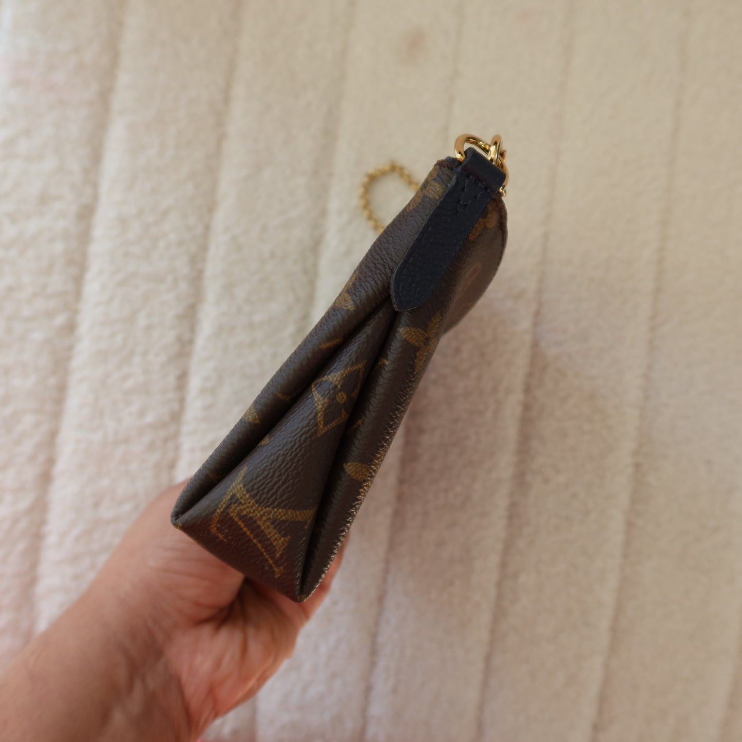 LOUIS VUITTON Monogram Navy Pallas Clutch