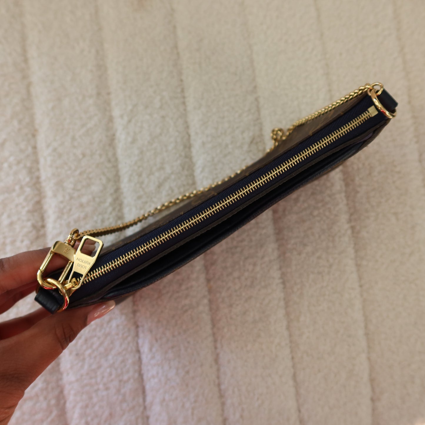 LOUIS VUITTON Monogram Navy Pallas Clutch