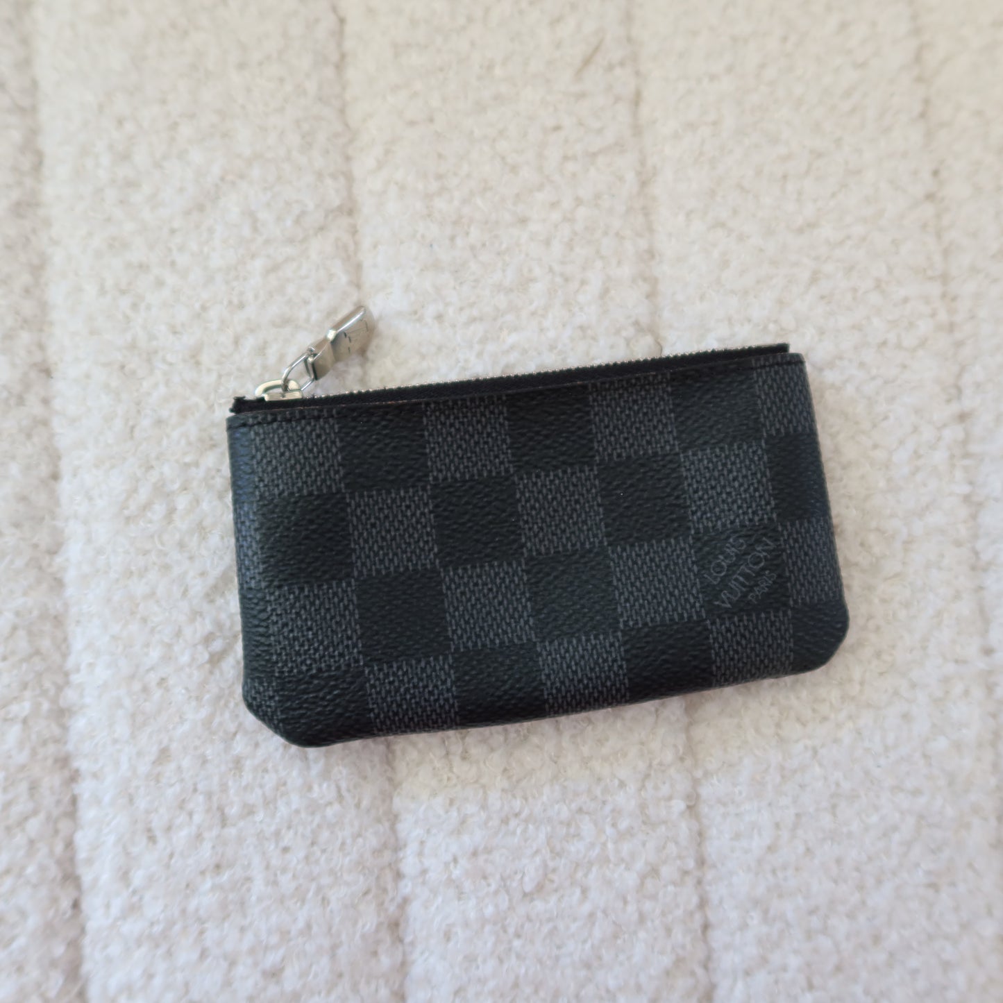 LOUIS VUITTON Damier Graphite Key Cles