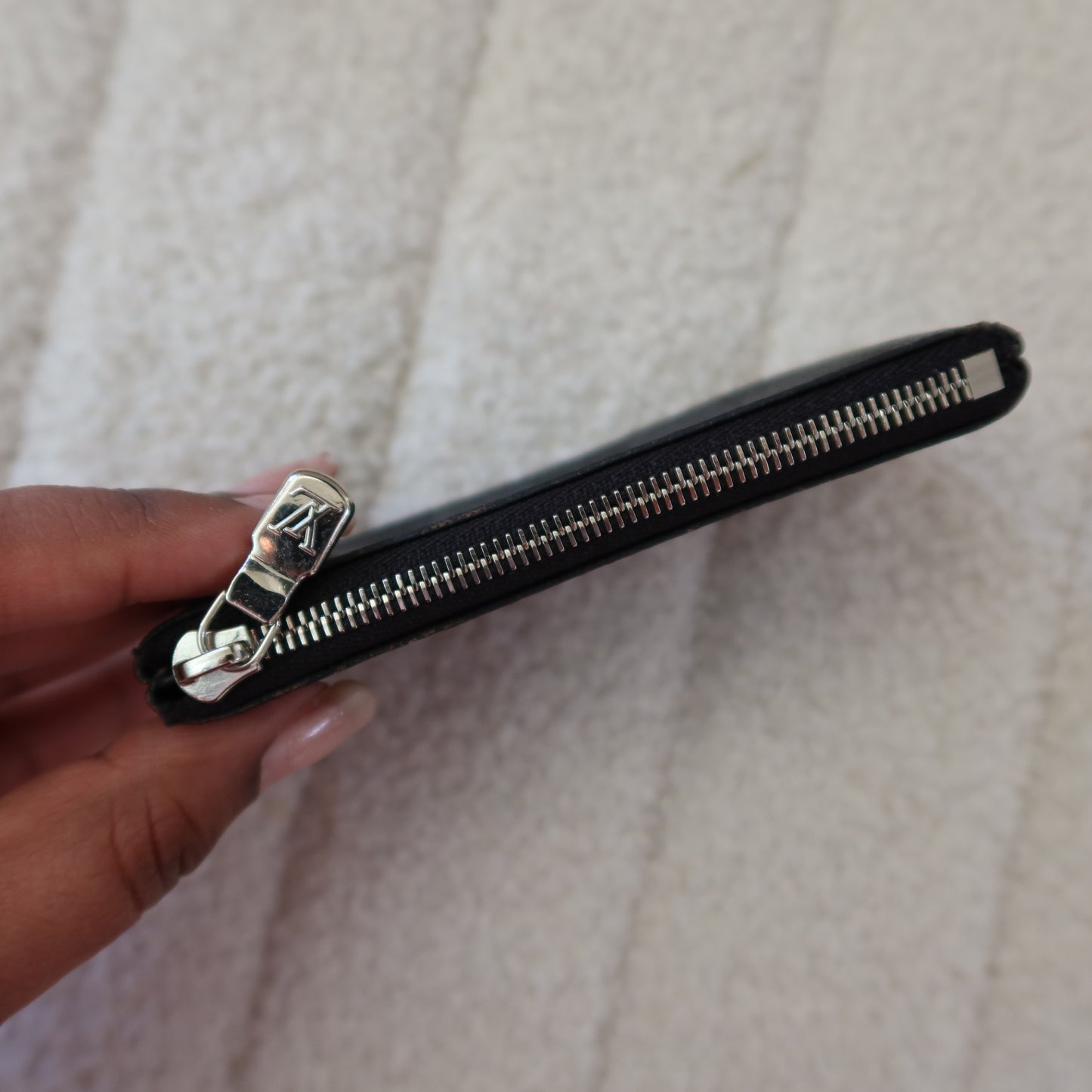 LOUIS VUITTON Damier Graphite Key Cles
