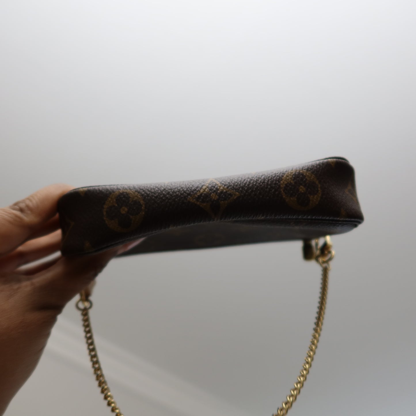 LOUIS VUITTON Monogram Mini Pochette