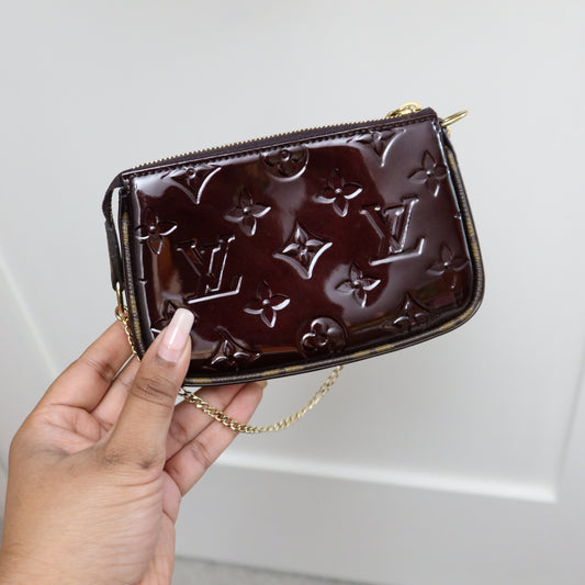 LOUIS VUITTON Amarante Vernis Mini Pochette