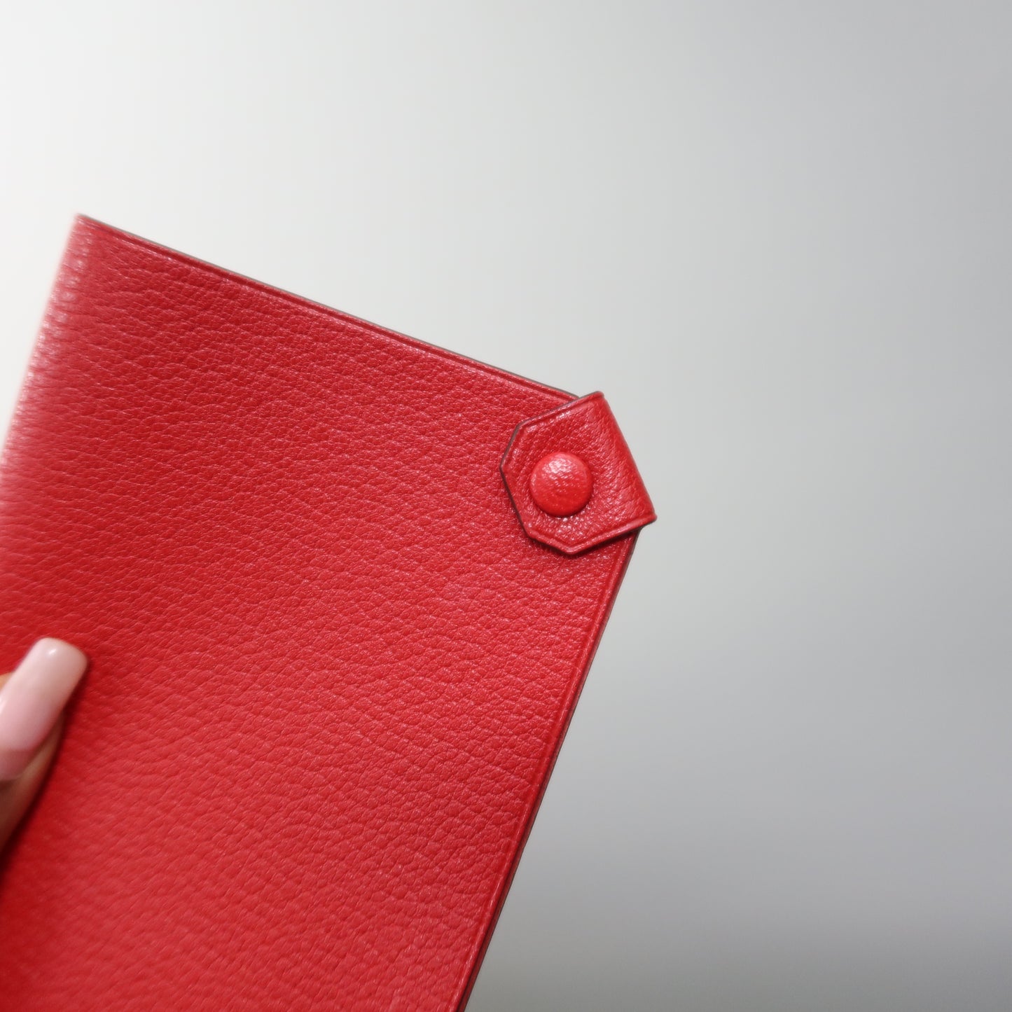 HERMES Tarmac Passport Holder Red