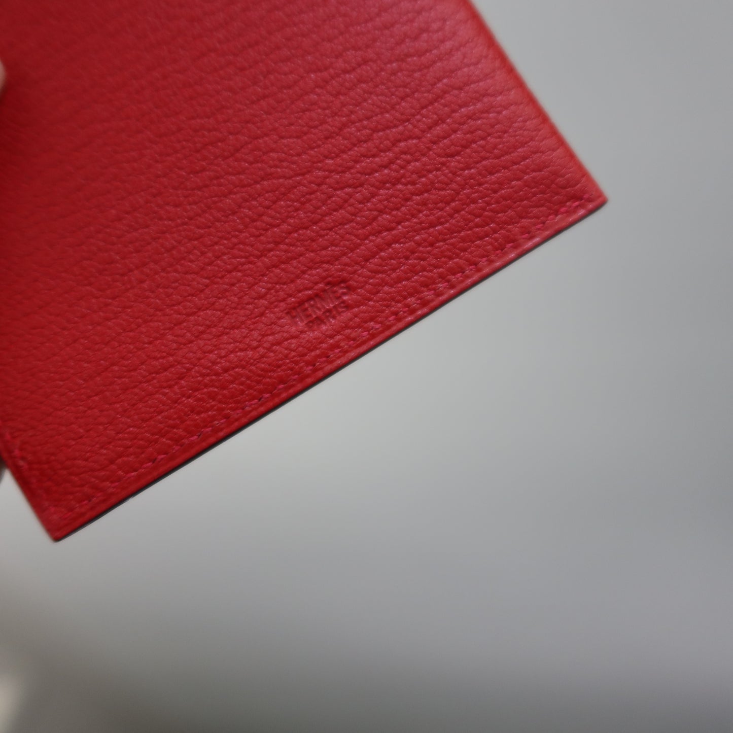 HERMES Tarmac Passport Holder Red