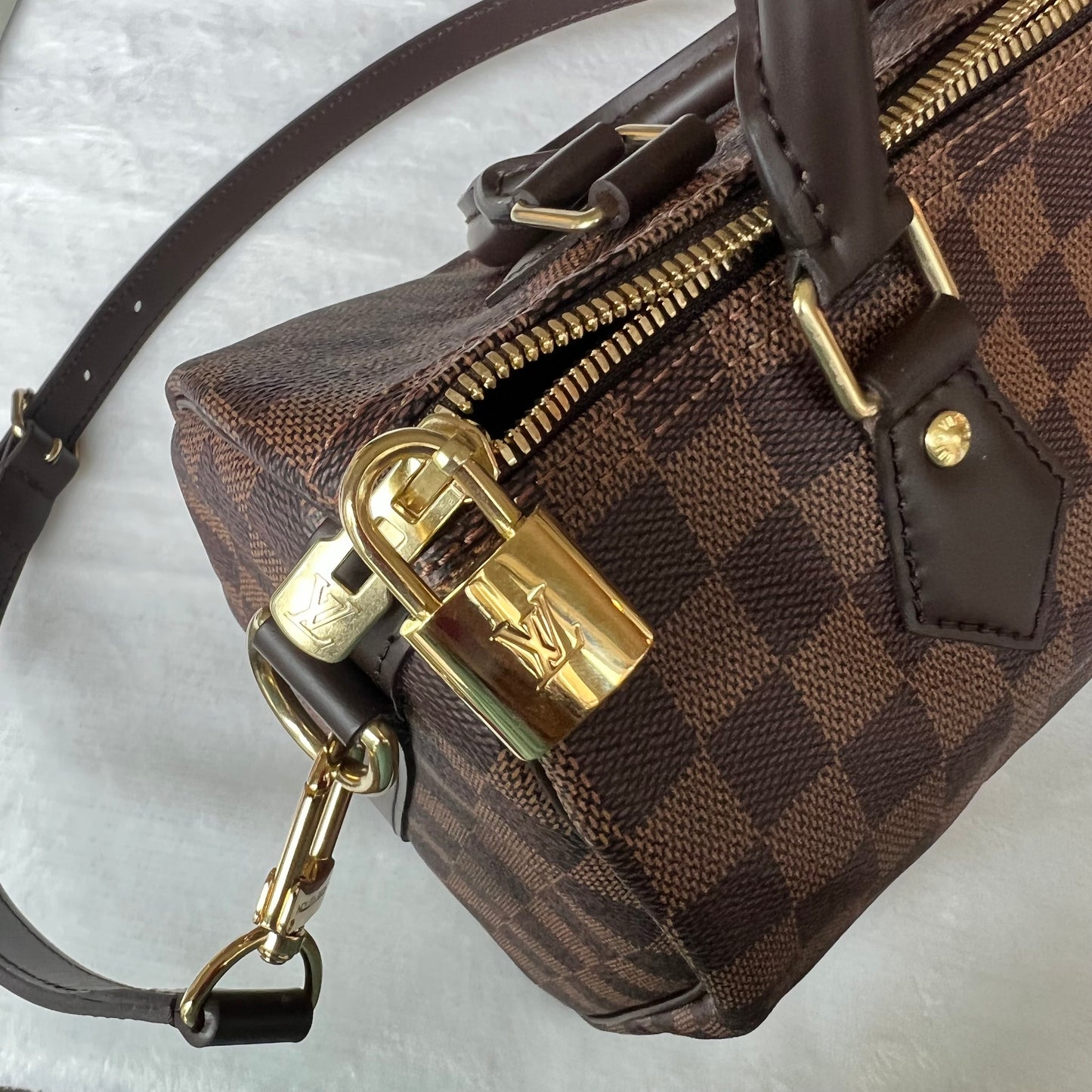 LOUIS VUITTON Damier Ebene Speedy Bandoliere 25