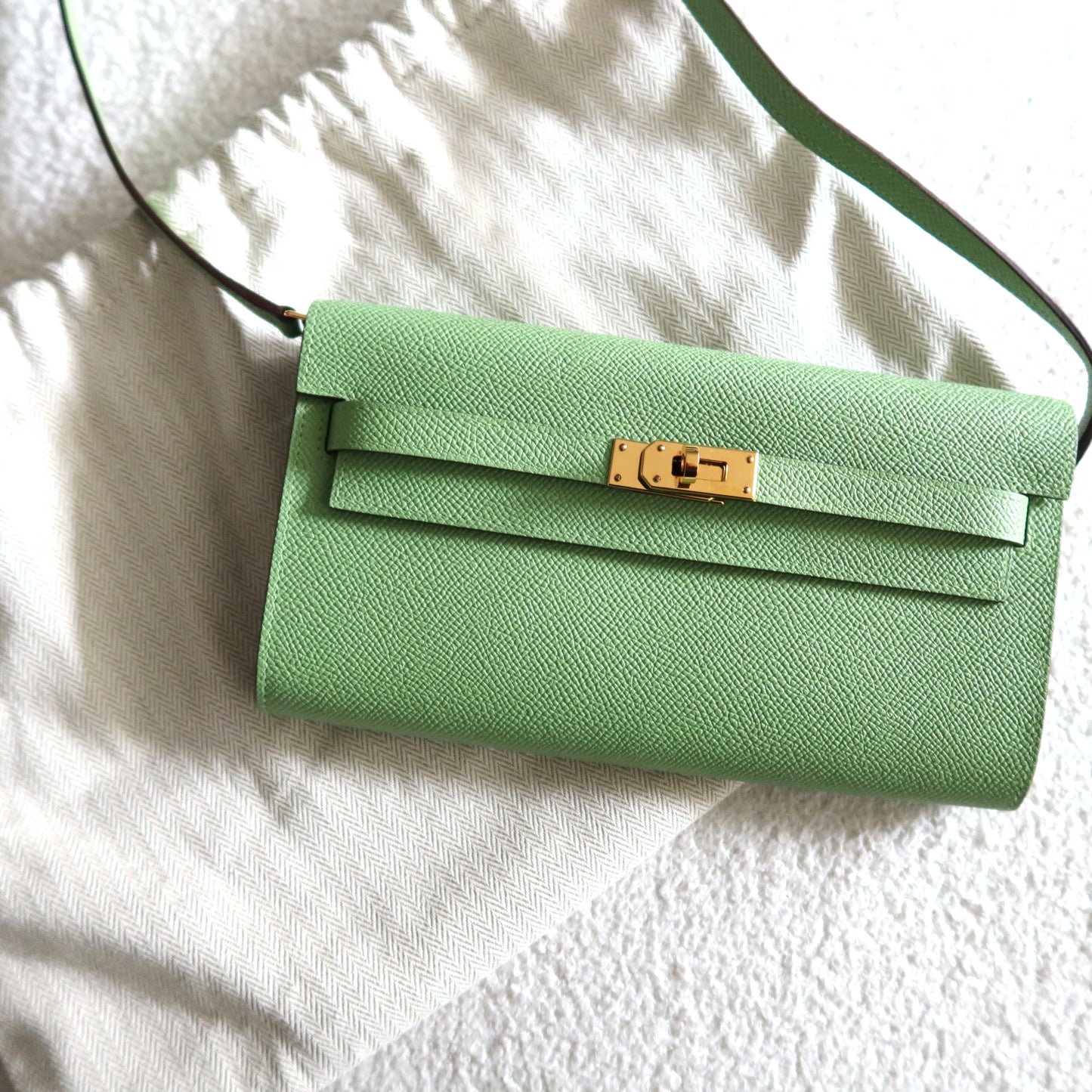 HERMES Kelly To Go Wallet on Strap Epsom Leather Verso Green and Blue GHW