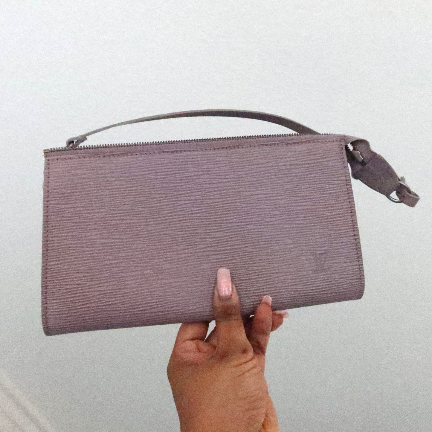 LOUIS VUITTON Epi Leather Lilac Purple Pochette Accessoires