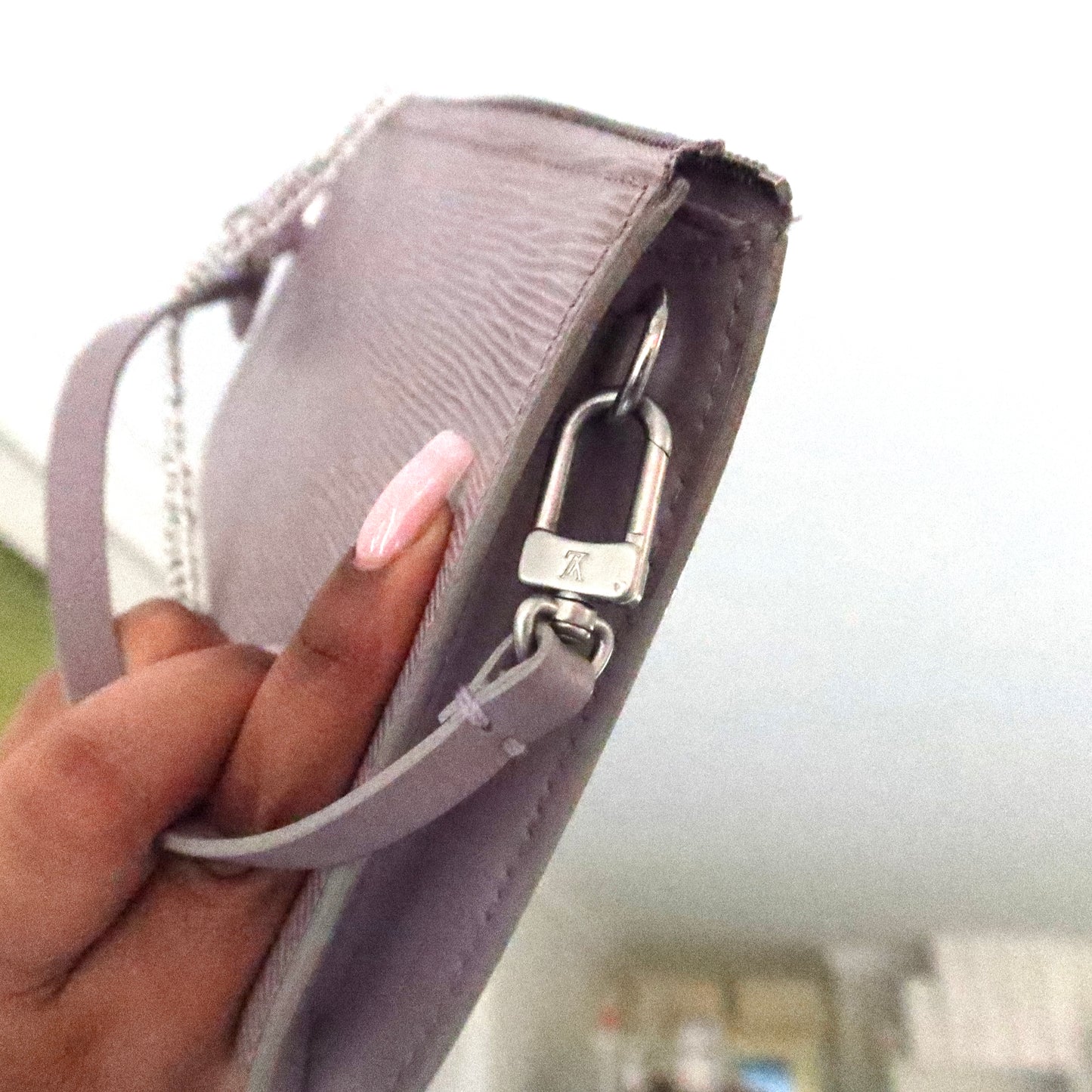 LOUIS VUITTON Epi Leather Lilac Purple Pochette Accessoires