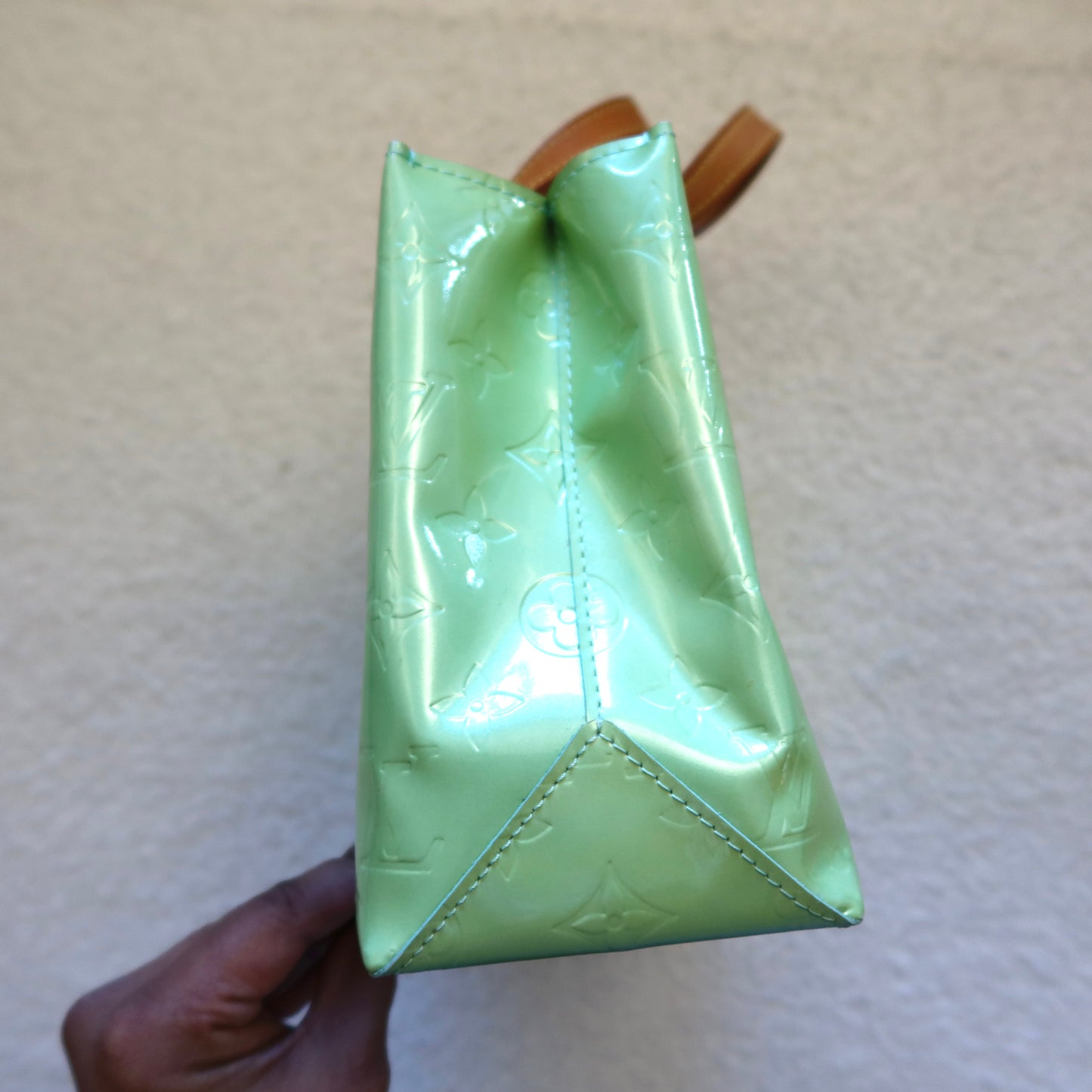 LOUIS VUITTON Vernis Reade PM Green