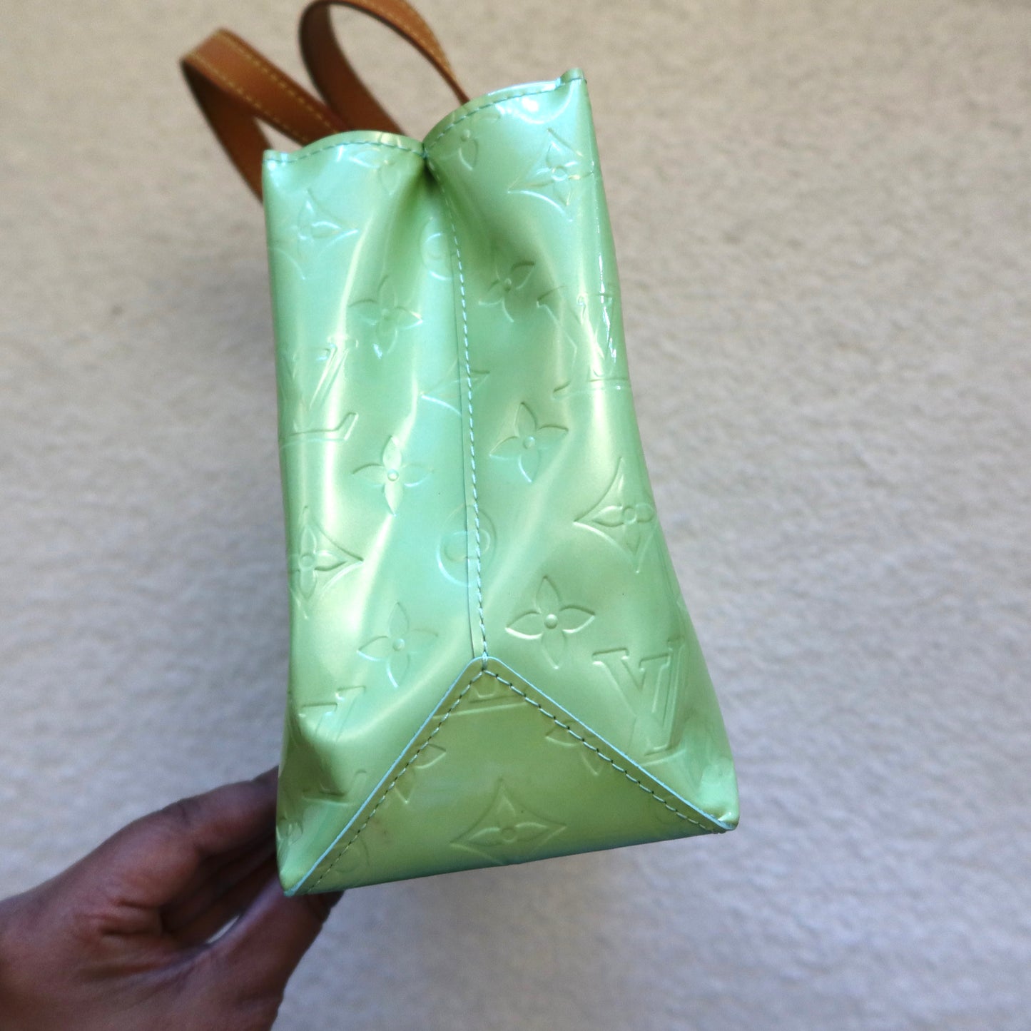 LOUIS VUITTON Vernis Reade PM Green