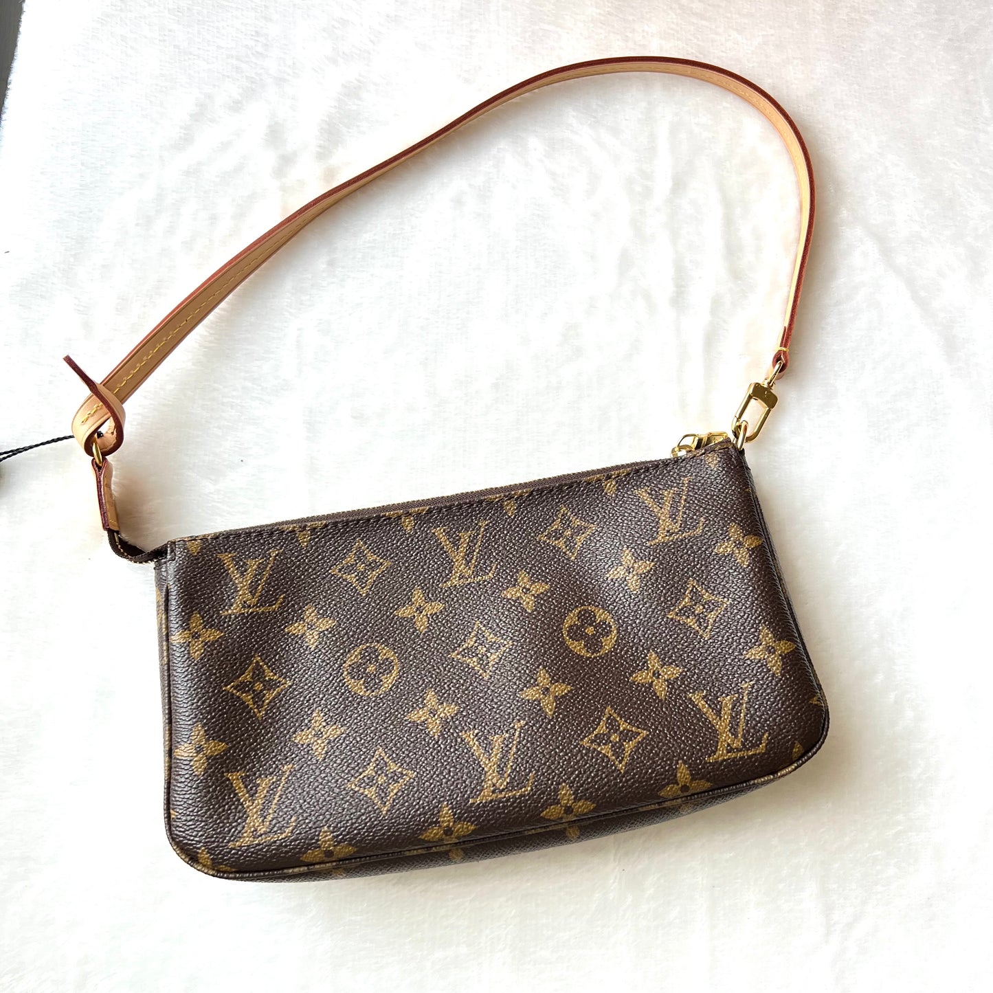 LOUIS VUITTON Monogram Pochette Accessoires
