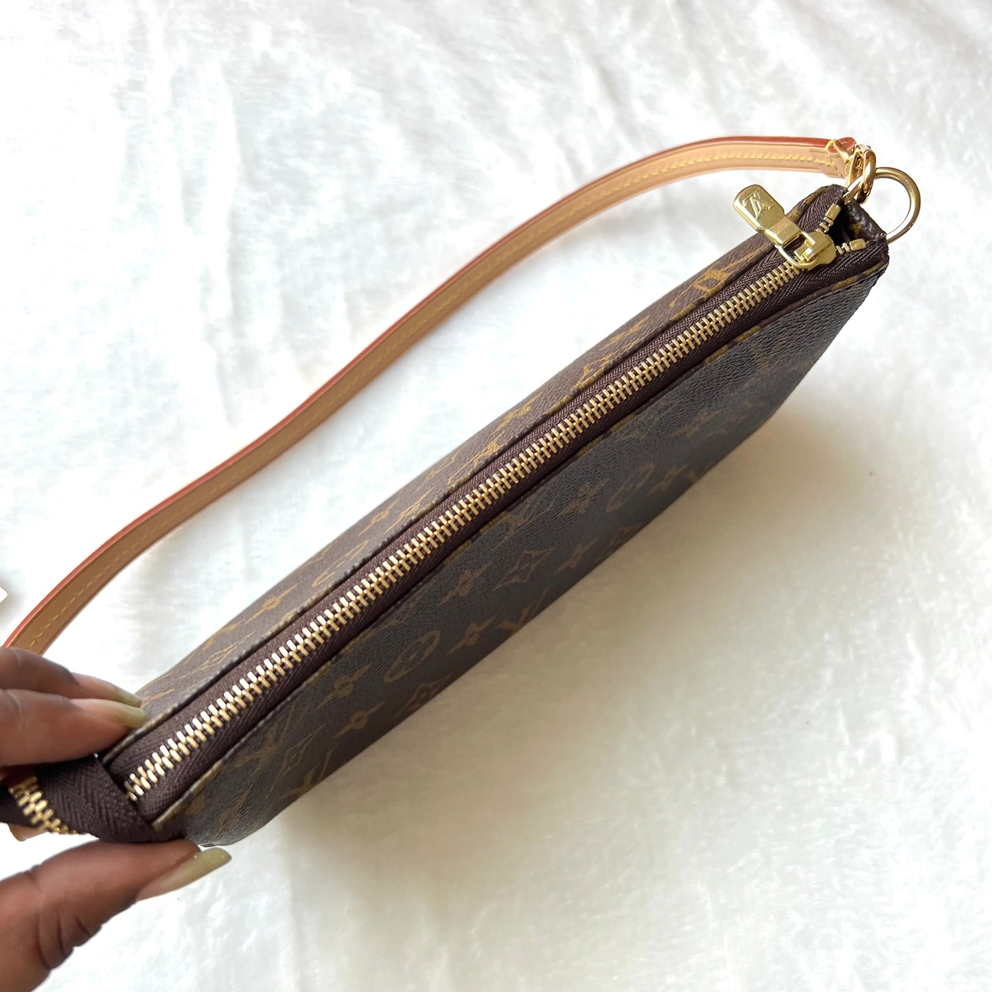 LOUIS VUITTON Monogram Pochette Accessoires