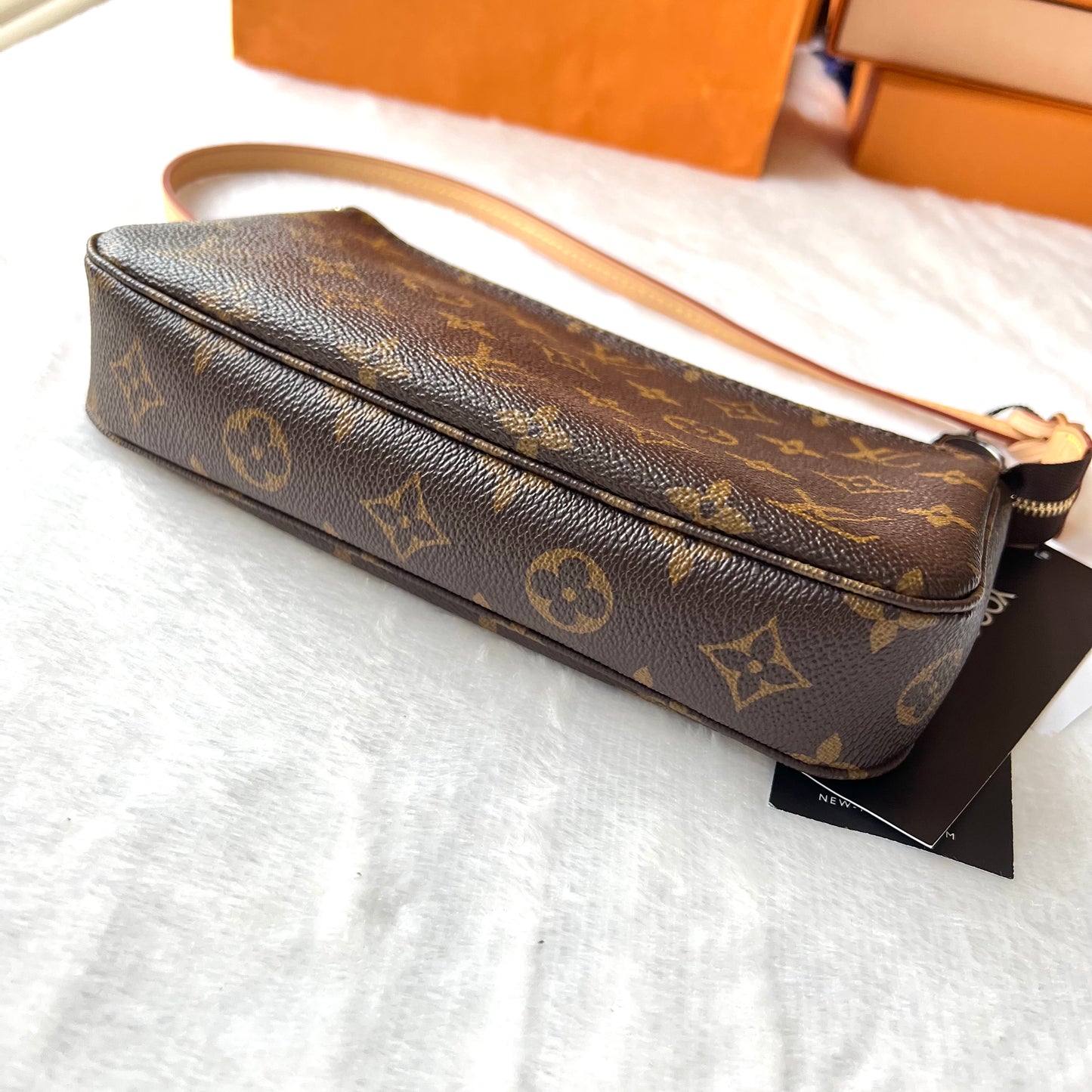 LOUIS VUITTON Monogram Pochette Accessoires