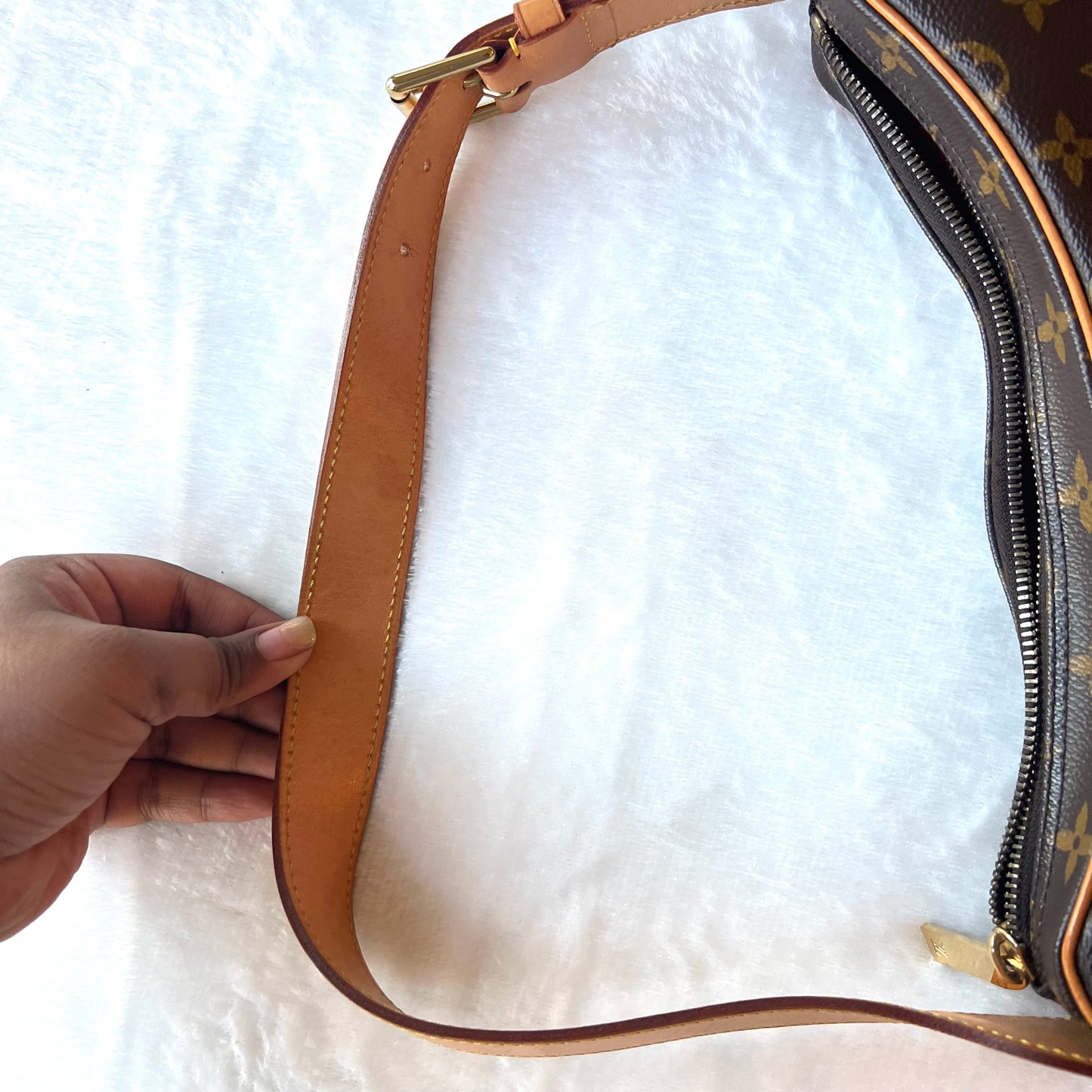 LOUIS VUITTON Monogram Croissant MM