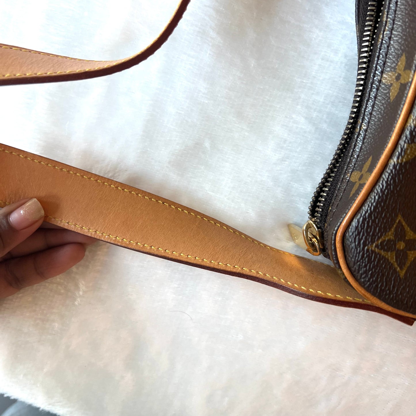 LOUIS VUITTON Monogram Croissant MM