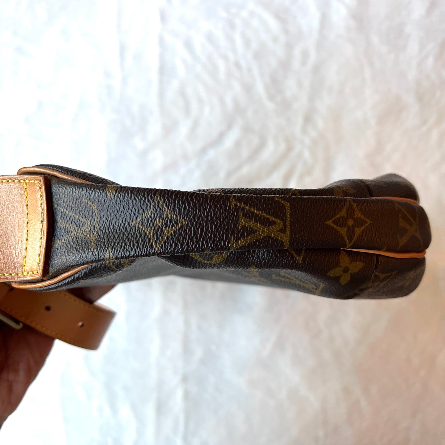 LOUIS VUITTON Monogram Croissant MM