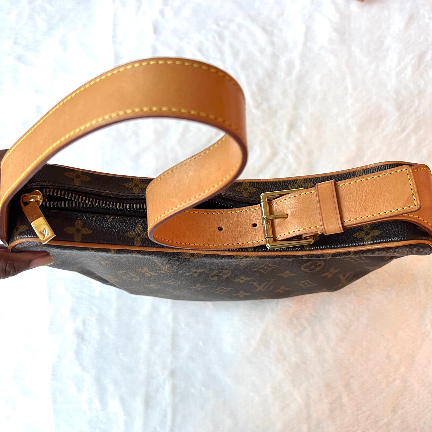 LOUIS VUITTON Monogram Croissant MM
