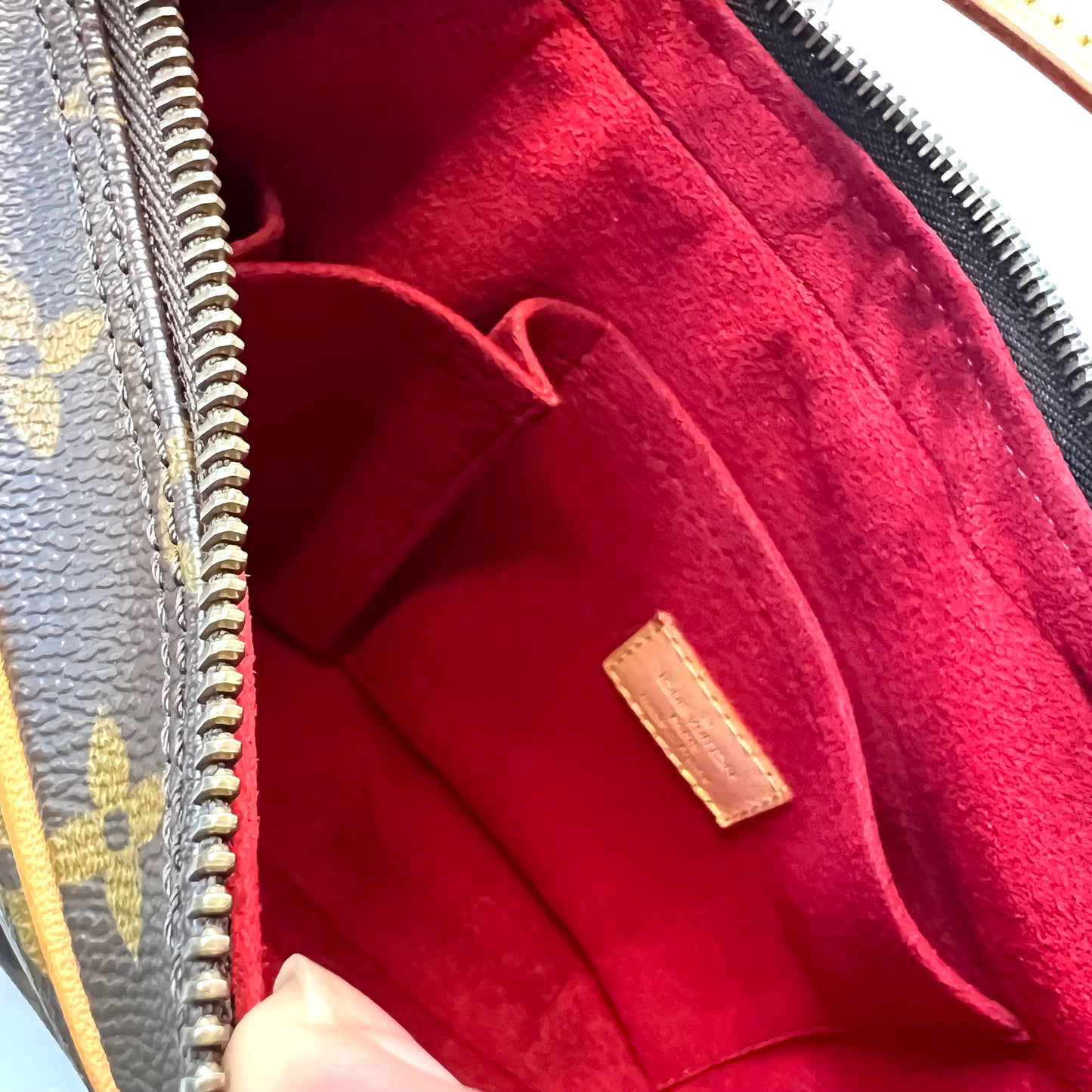 LOUIS VUITTON Monogram Croissant MM