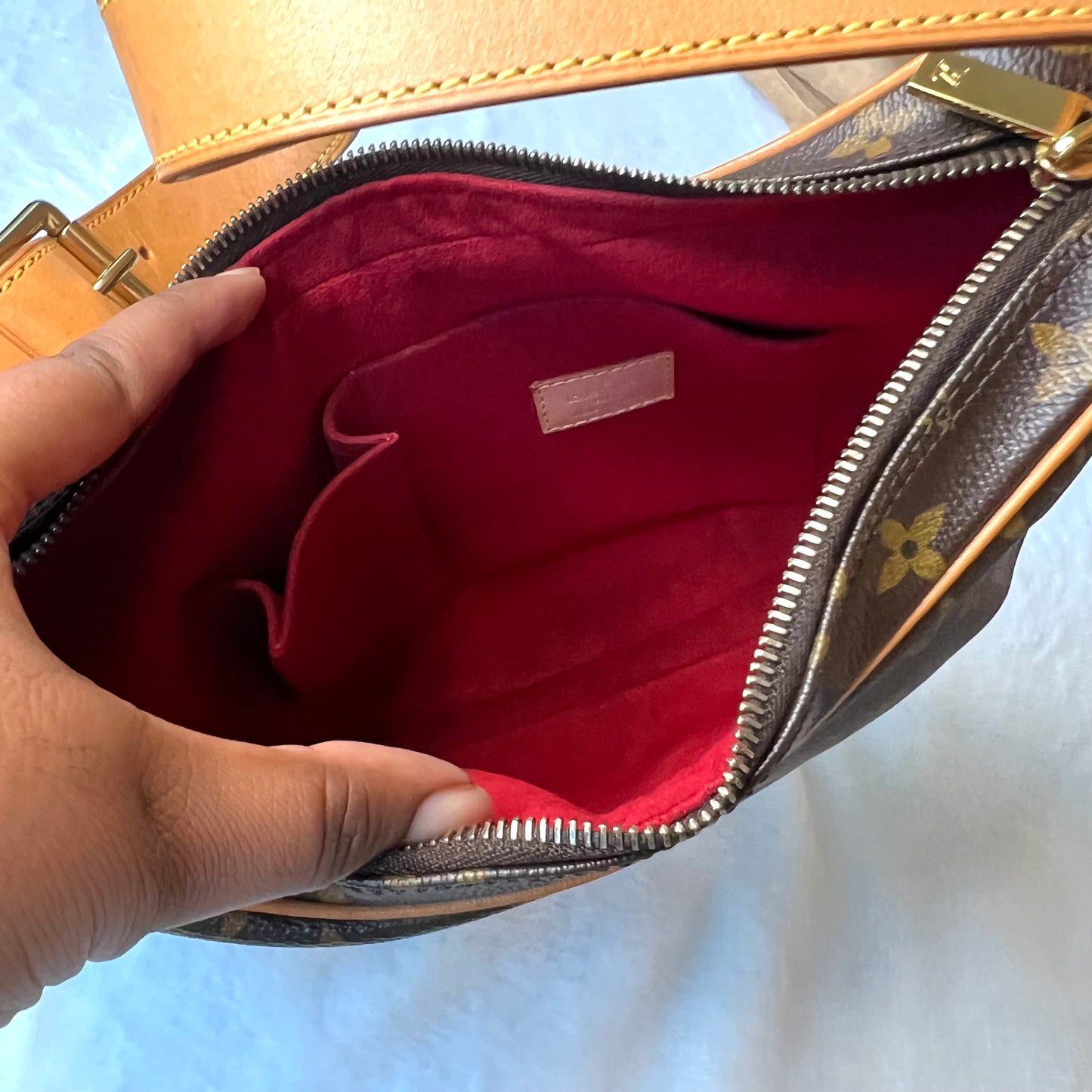 LOUIS VUITTON Monogram Croissant MM