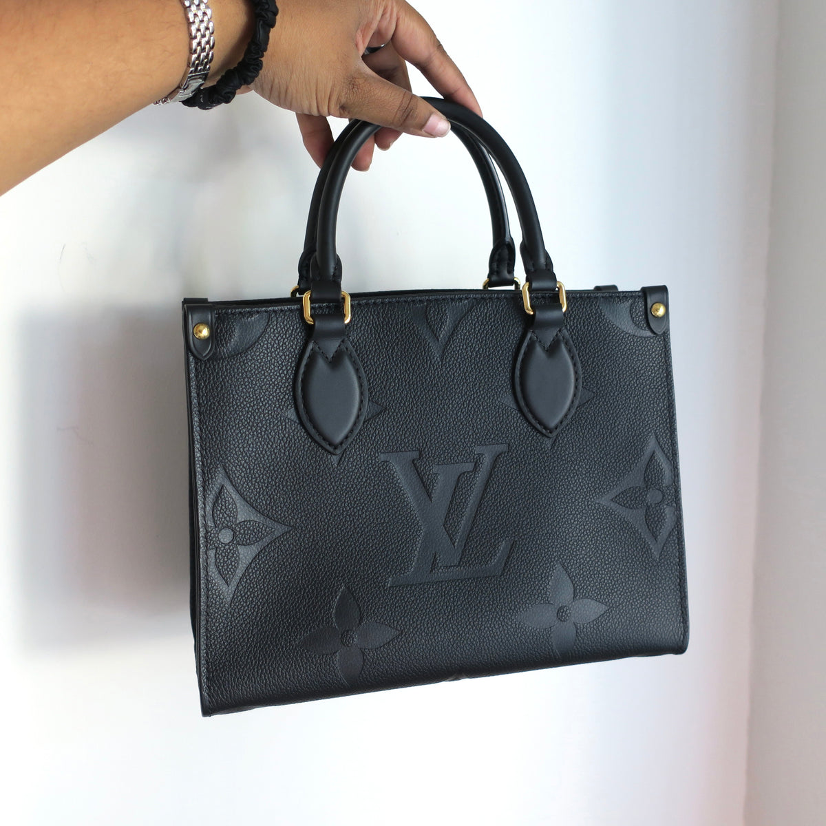 Louis Vuitton OntheGo PM Black Empreinte