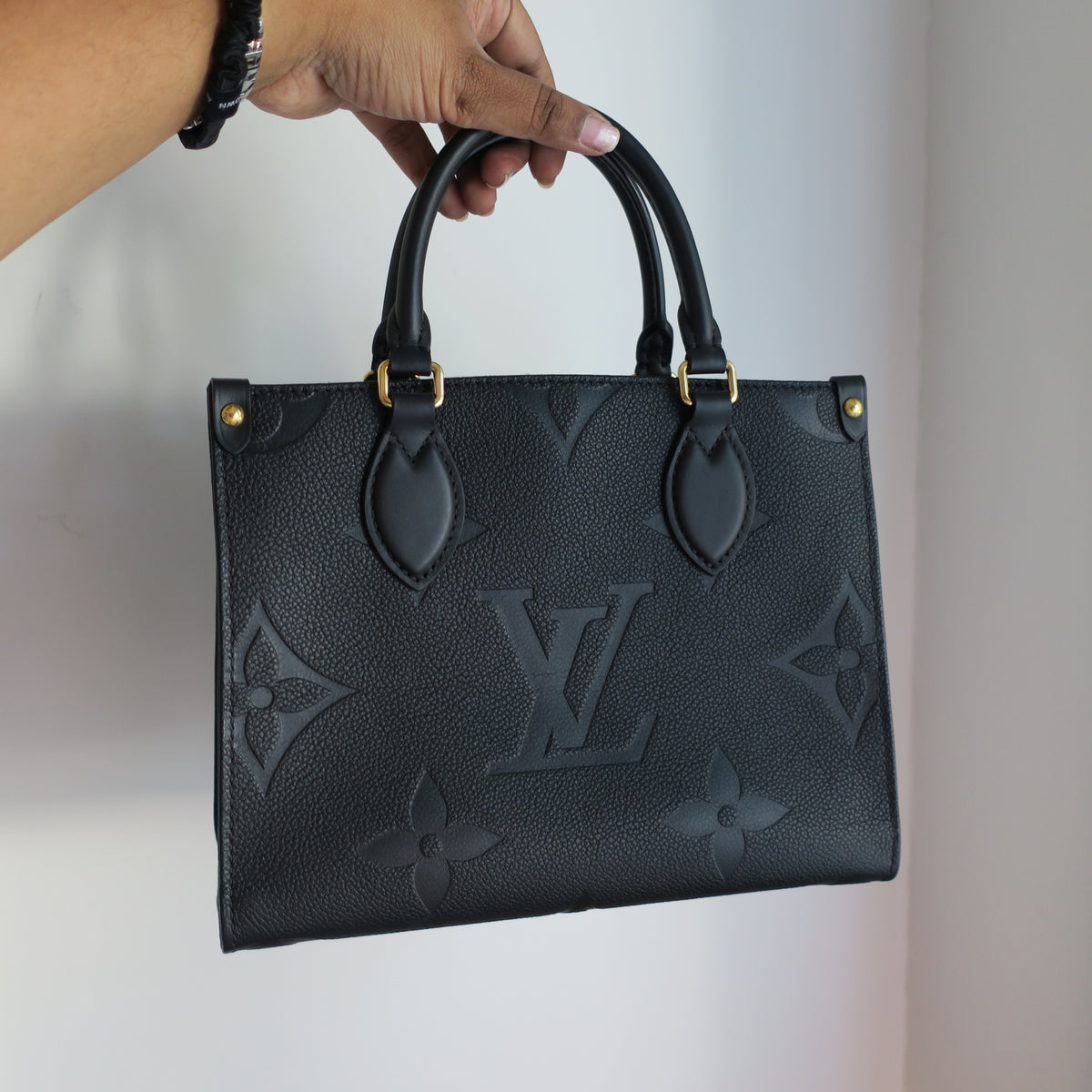 Louis Vuitton OntheGo PM Black Empreinte