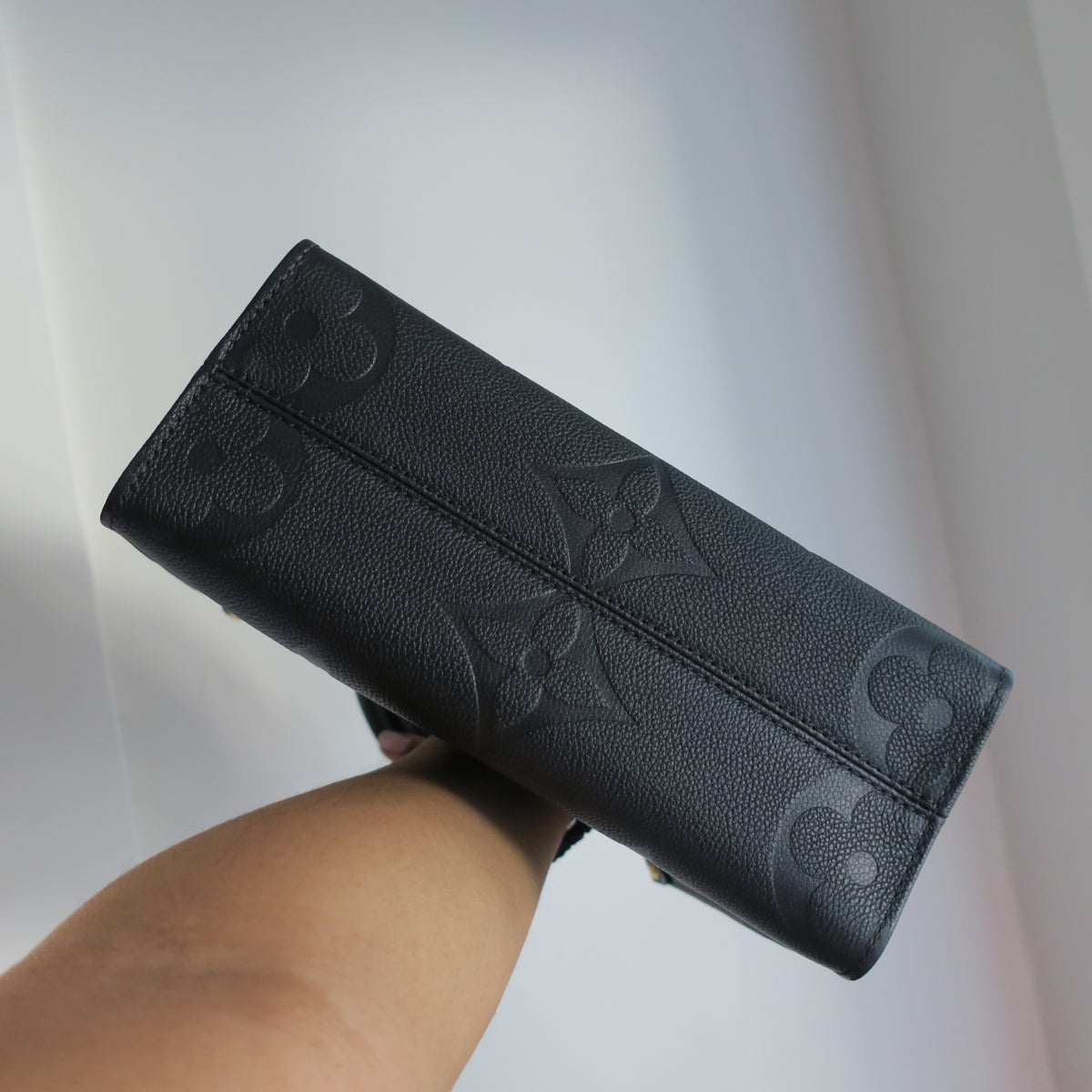 Louis Vuitton OntheGo PM Black Empreinte