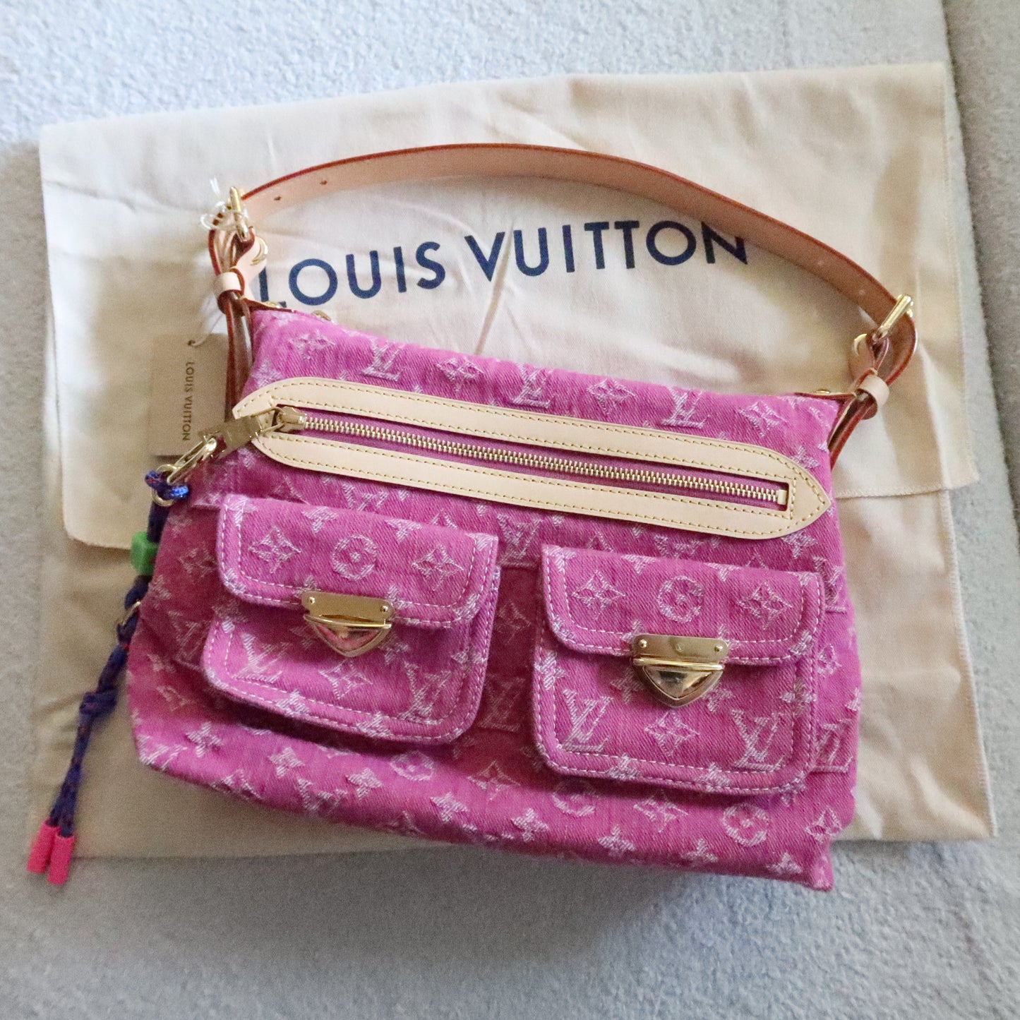 LOUIS VUITTON Fuschia Pink Baggy (new version)