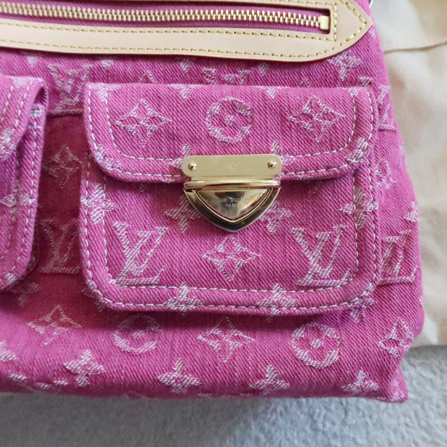 LOUIS VUITTON Fuschia Pink Baggy (new version)