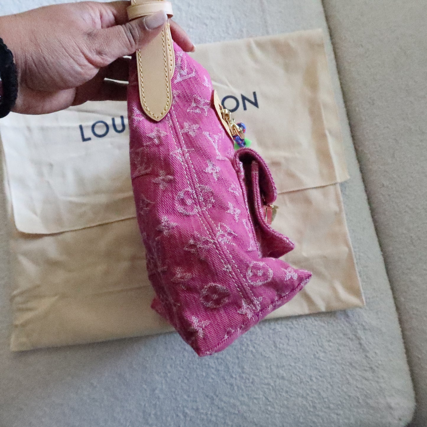 LOUIS VUITTON Fuschia Pink Baggy (new version)
