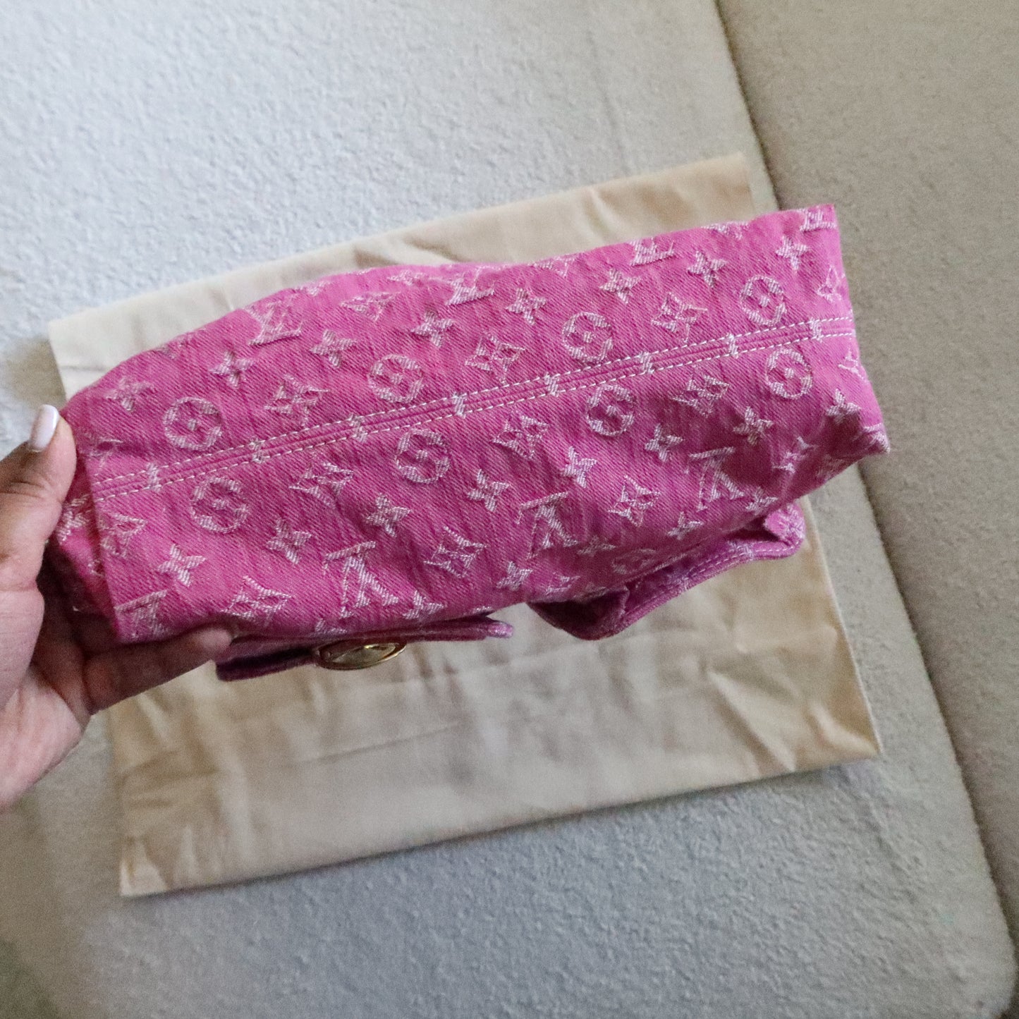 LOUIS VUITTON Fuschia Pink Baggy (new version)