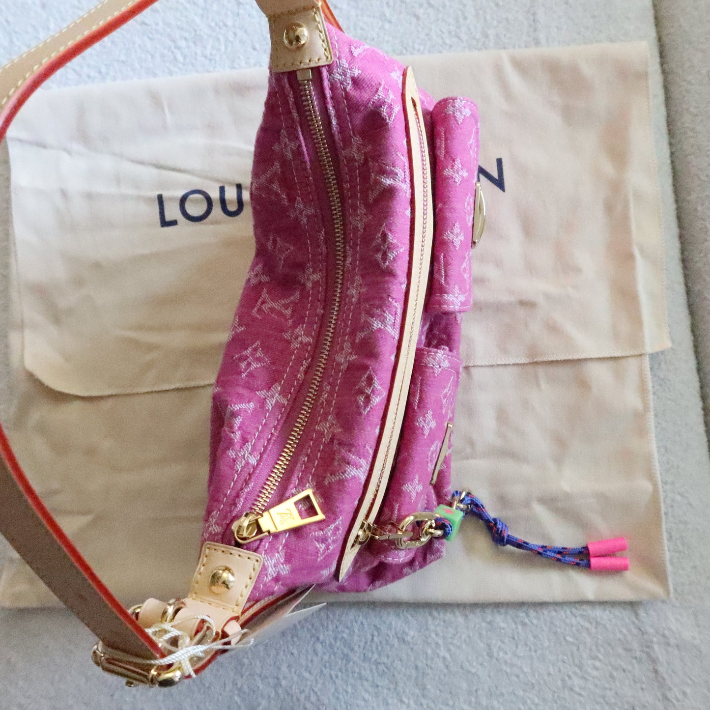 LOUIS VUITTON Fuschia Pink Baggy (new version)