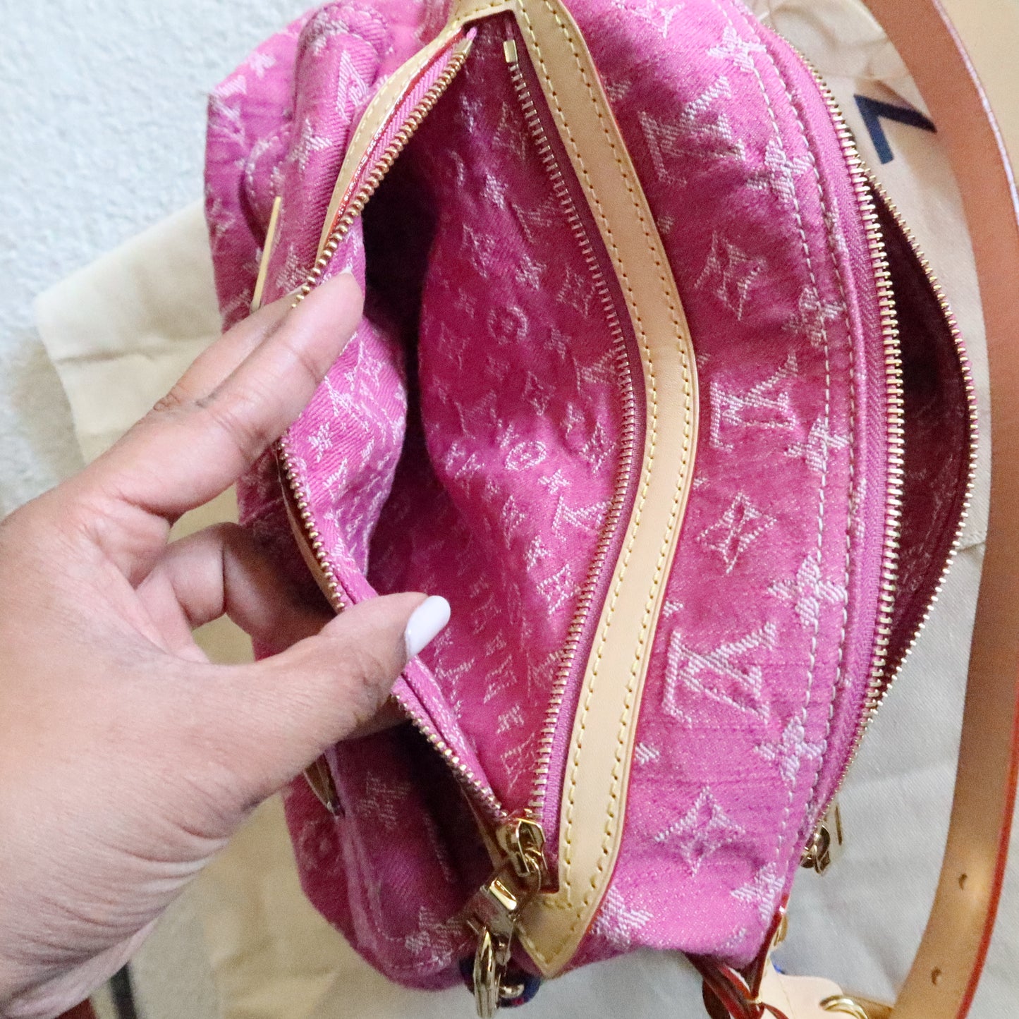 LOUIS VUITTON Fuschia Pink Baggy (new version)